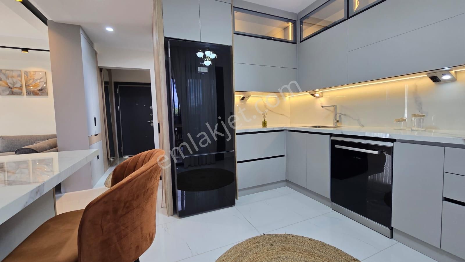 Kusadası'nda Tek Müstakil Özel Havuzlu Akıllı Ev Sistemli Yerden Isıtmal Lux Konforlu Fırsat Villa - Görsel 26