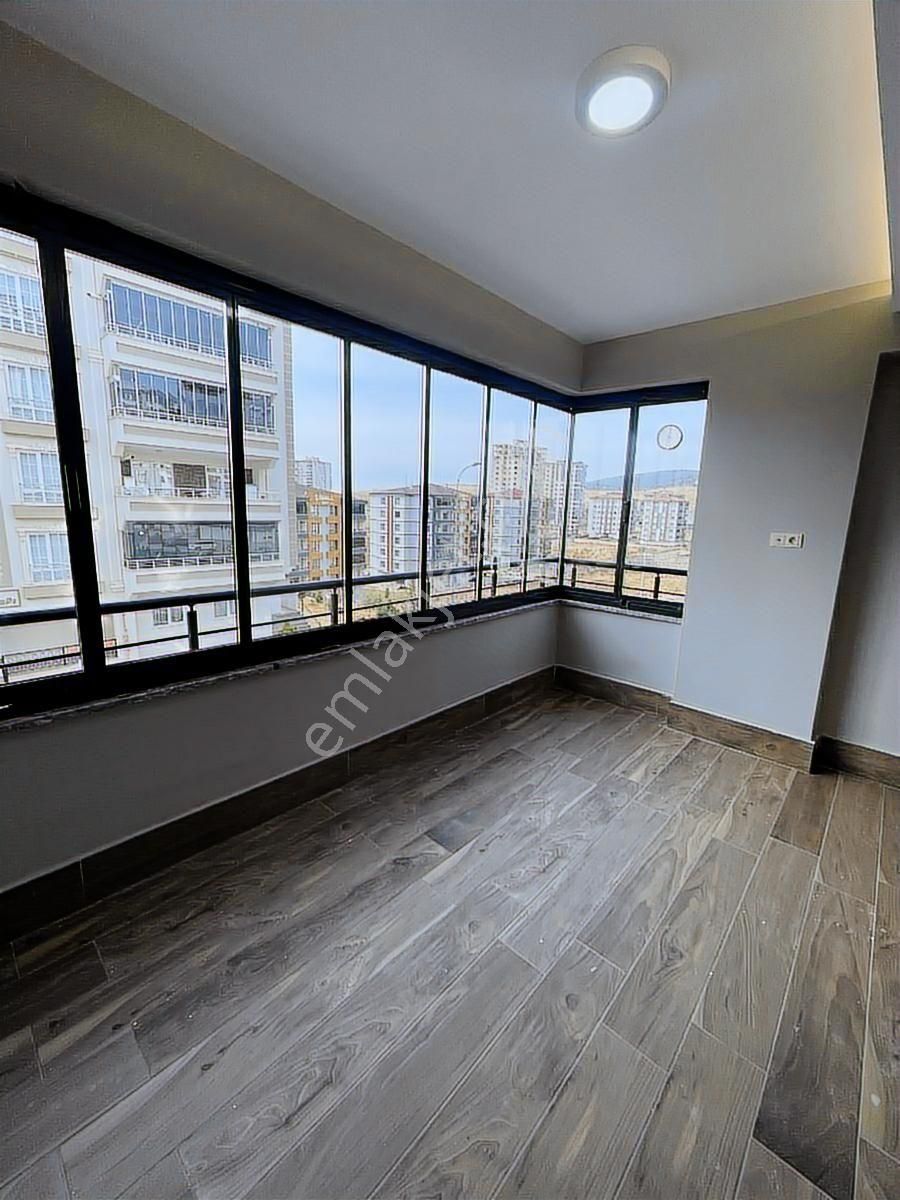 Fıstıklık'ta Satılık Lüx 2+1 Daire - Görsel 4