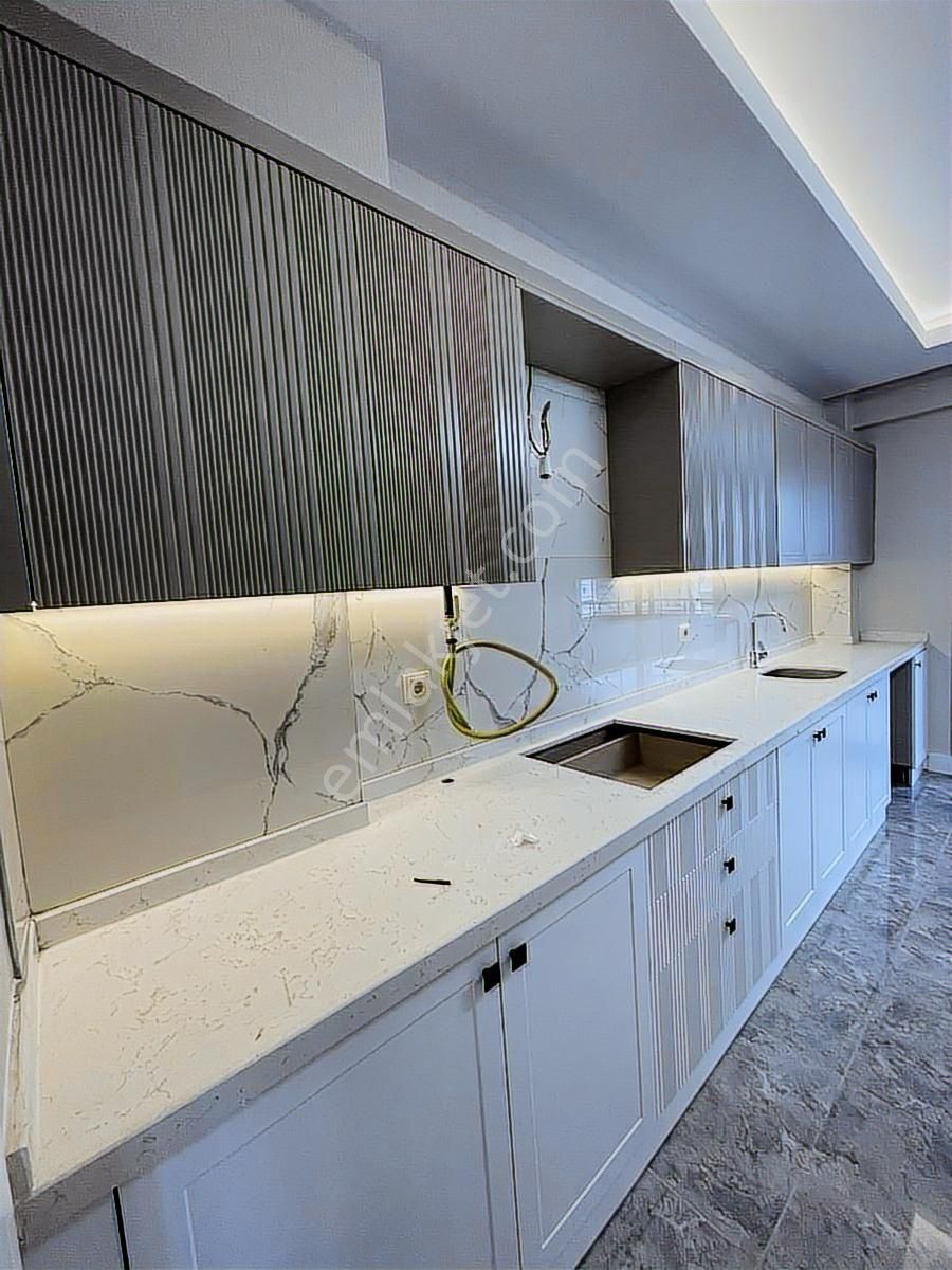 Fıstıklık'ta Satılık Lüx 2+1 Daire - Görsel 12