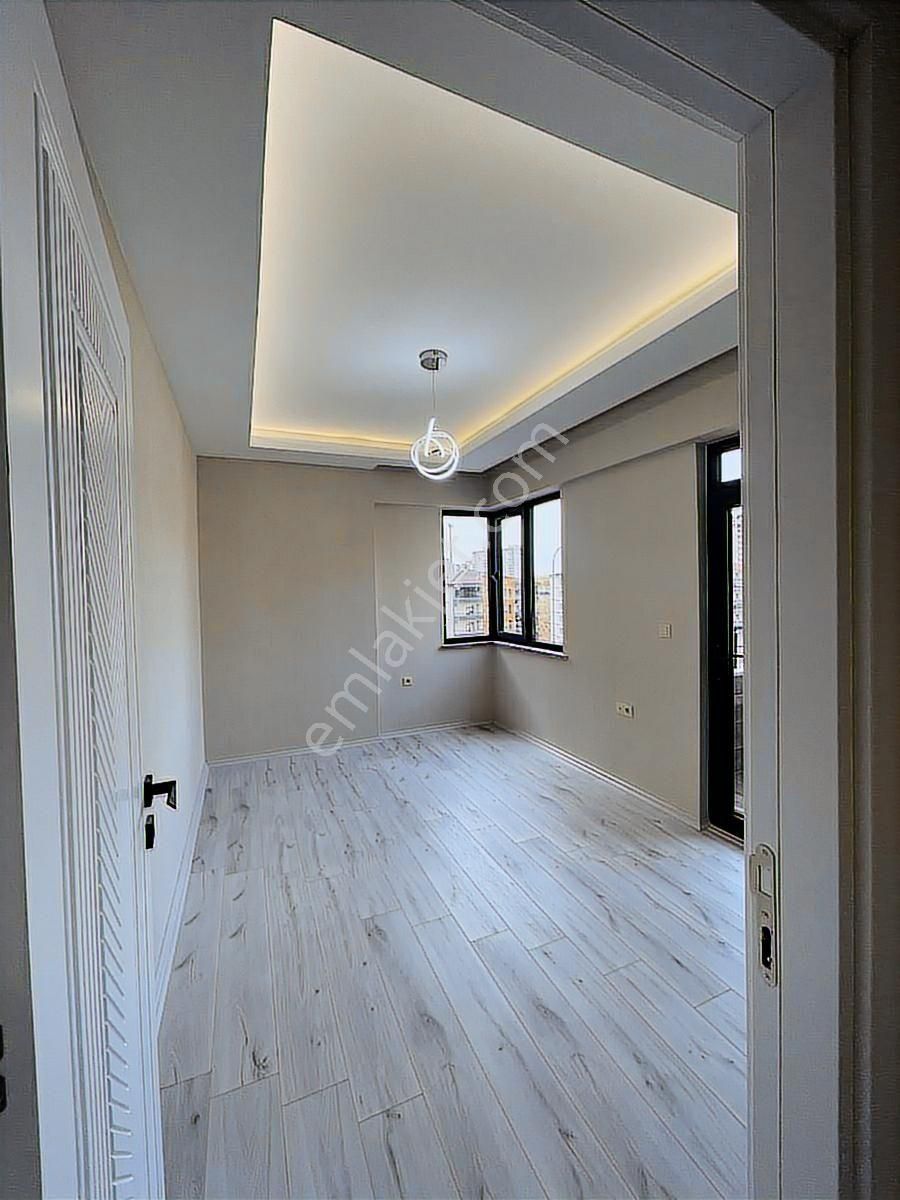 Fıstıklık'ta Satılık Lüx 2+1 Daire - Görsel 3