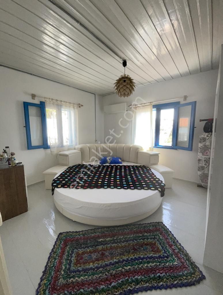 Ayvada'dan Ayvalık Merkez'de Köşe Konumlu 2 Katlı 3+1 Taş Rum Evi - Görsel 21