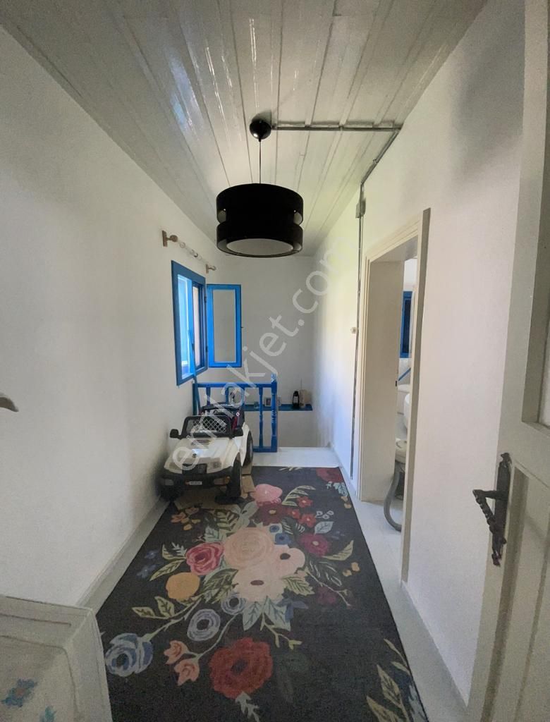 Ayvada'dan Ayvalık Merkez'de Köşe Konumlu 2 Katlı 3+1 Taş Rum Evi - Görsel 19