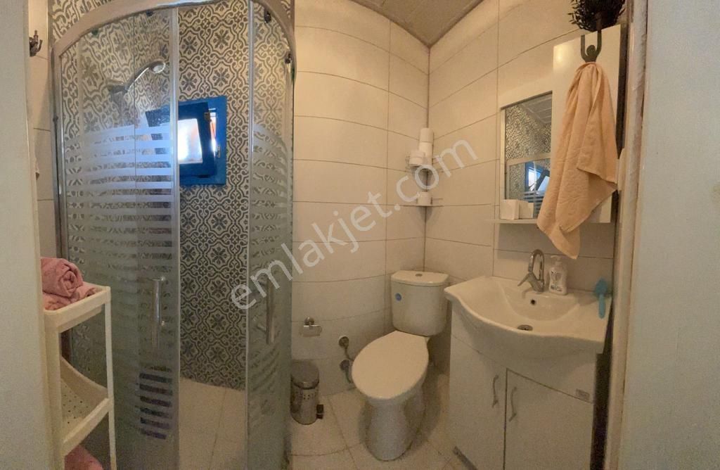 Ayvada'dan Ayvalık Merkez'de Köşe Konumlu 2 Katlı 3+1 Taş Rum Evi - Görsel 27