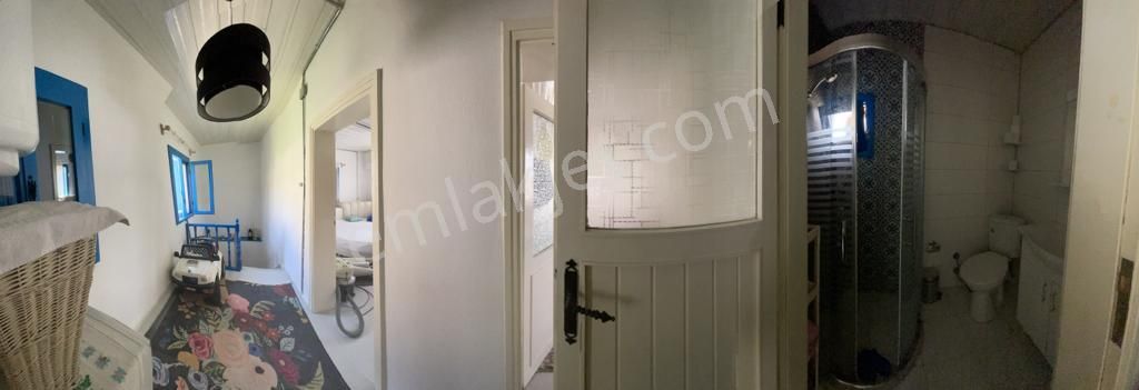 Ayvada'dan Ayvalık Merkez'de Köşe Konumlu 2 Katlı 3+1 Taş Rum Evi - Görsel 20