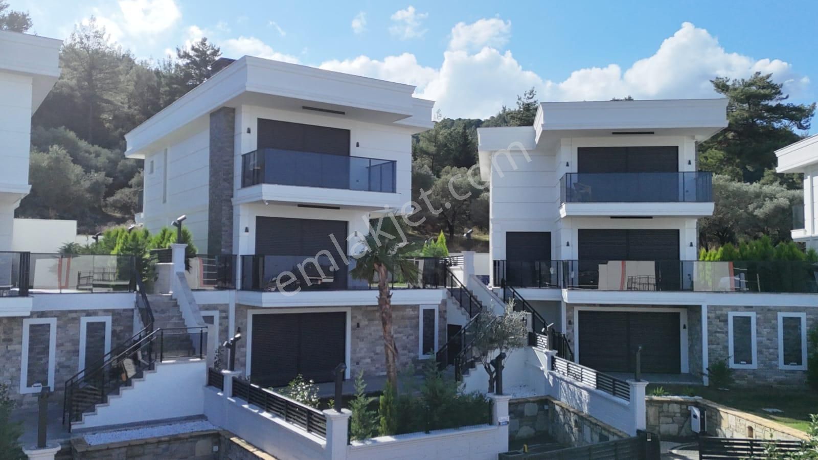 Modern 5+2 Özel Havuzlu Villa – Akıllı Ev, 330 M² Arsa, 5 Banyo, Üst Düzey Donanım - Görsel 4