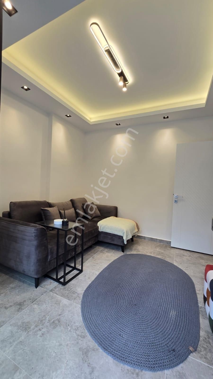 Modern 5+2 Özel Havuzlu Villa – Akıllı Ev, 330 M² Arsa, 5 Banyo, Üst Düzey Donanım - Görsel 9