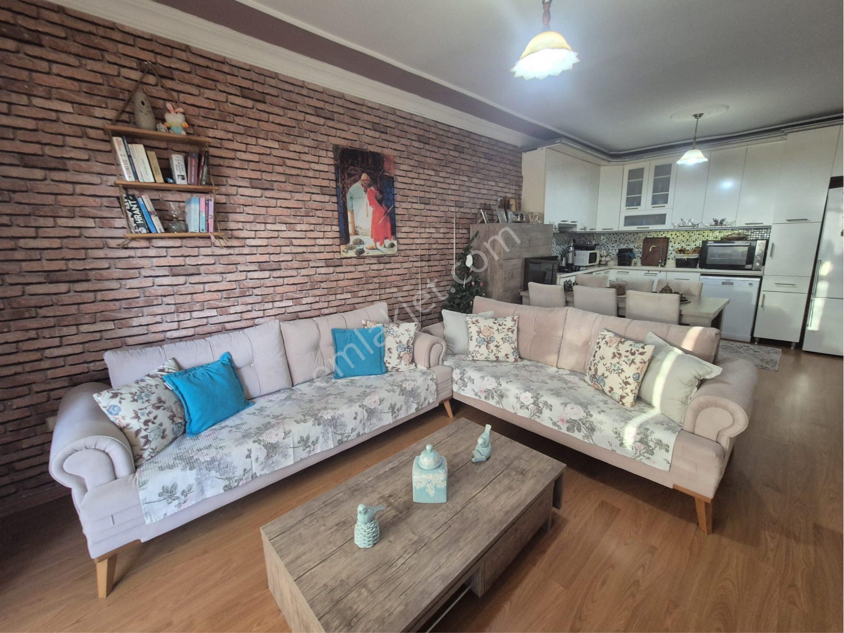 2+1 Geniş Oturumlu İçi Yapılı Deniz Manzaralı Site İçi Daire - Görsel 21