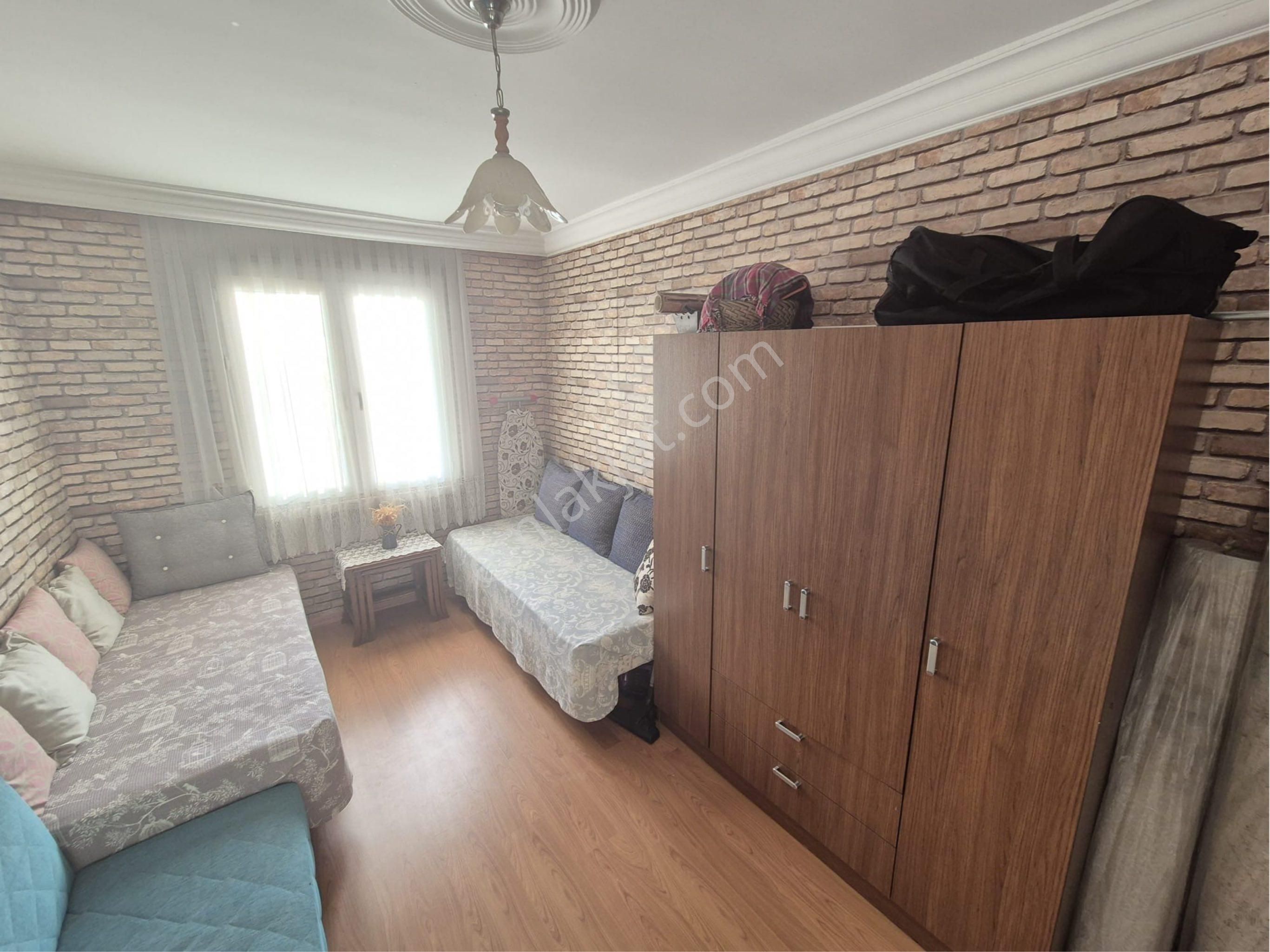 2+1 Geniş Oturumlu İçi Yapılı Deniz Manzaralı Site İçi Daire - Görsel 4