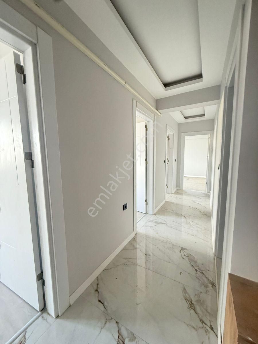 Menemende Satılık Daire 2+1 Devlet Hastanesi Yakını - Görsel 16