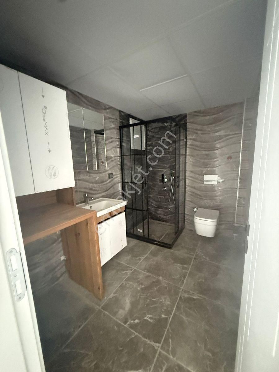 Menemende Satılık Daire 2+1 Devlet Hastanesi Yakını - Görsel 6