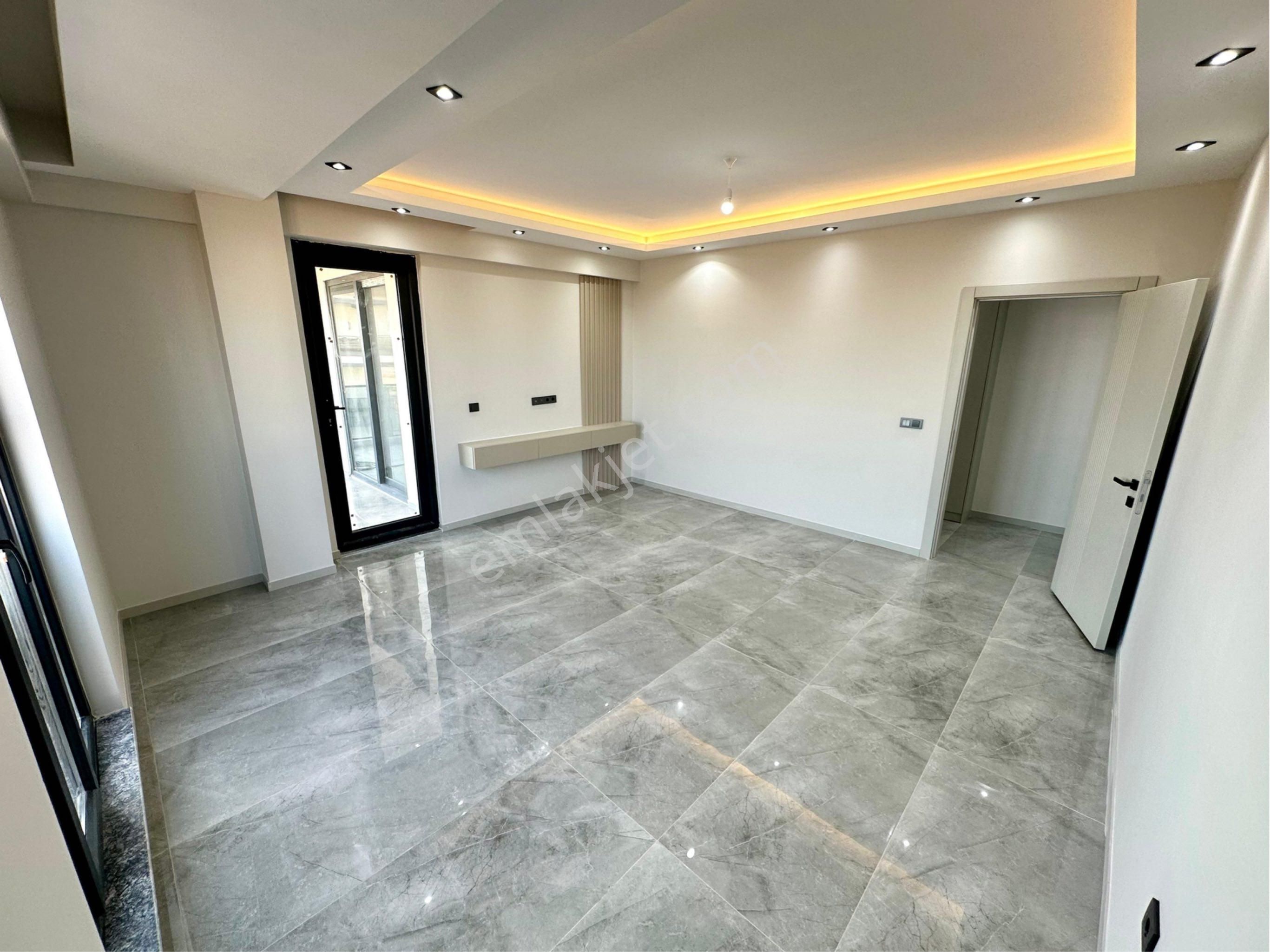 Yenişafakta 3+1 150m2 Sıfır Arakat Satılık Fırsat Daire - Görsel 4