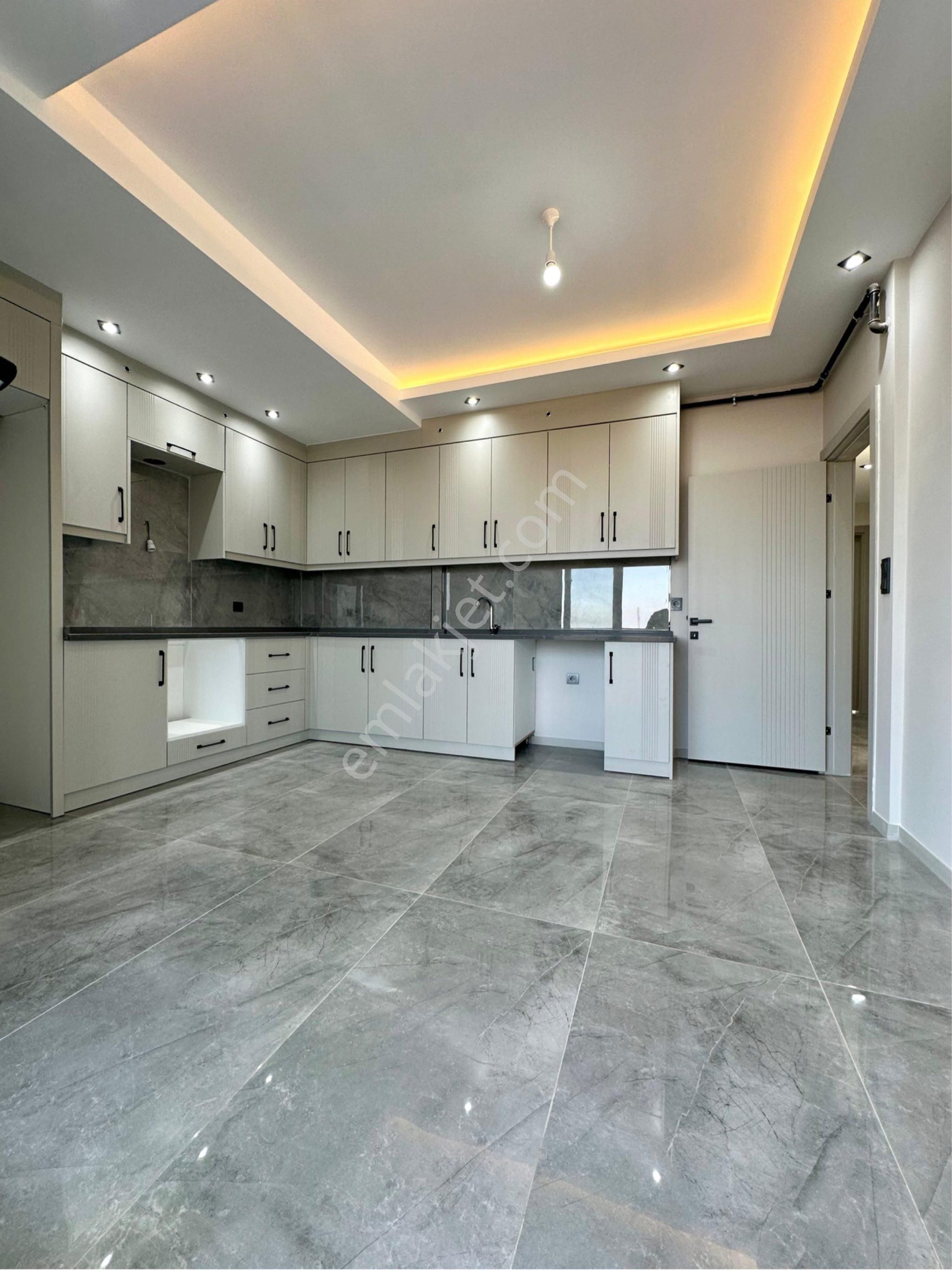 Yenişafakta 3+1 150m2 Sıfır Arakat Satılık Fırsat Daire - Görsel 3