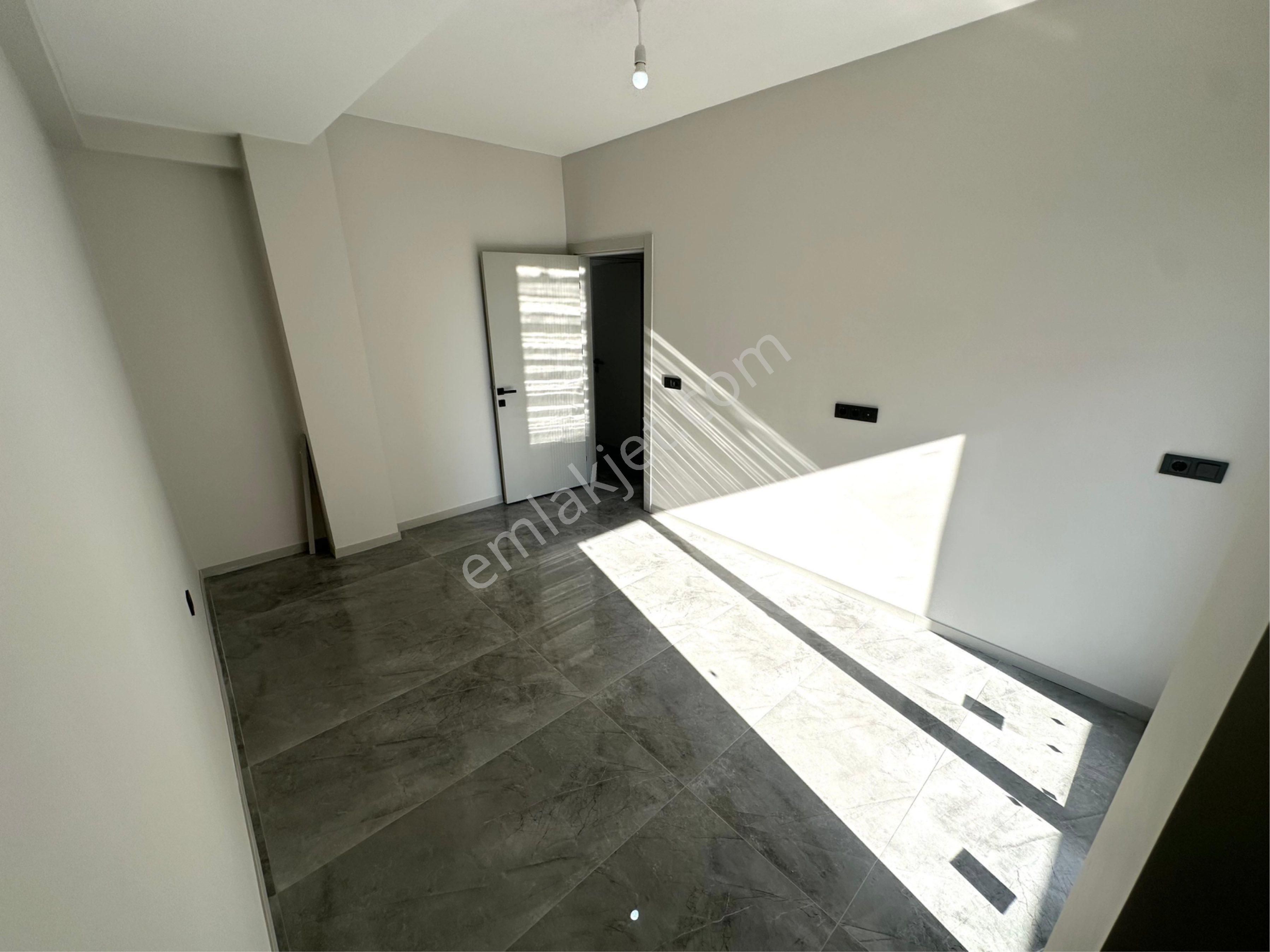 Yenişafakta 3+1 150m2 Sıfır Arakat Satılık Fırsat Daire - Görsel 11