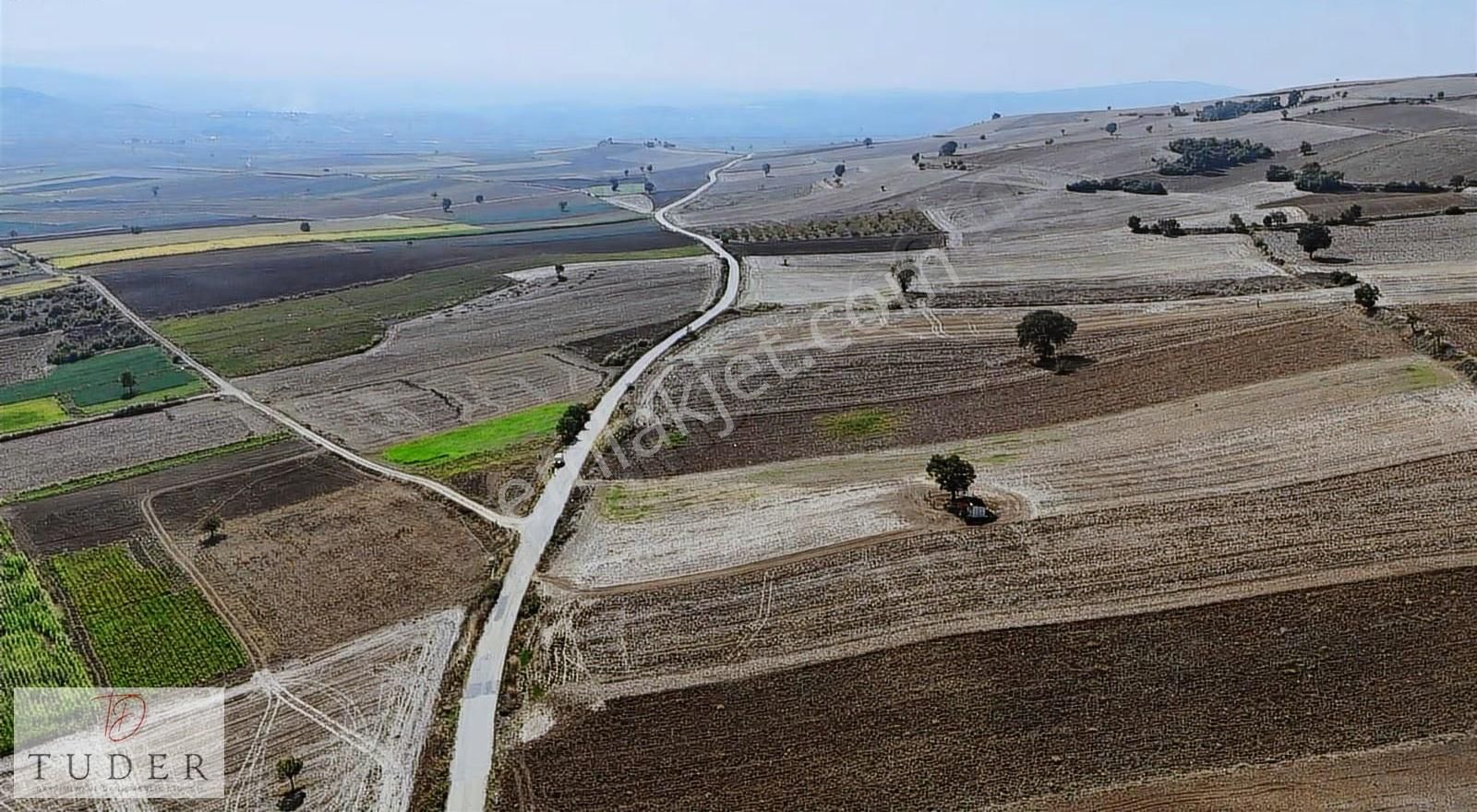 Çelebide 8.550 M² Asfalta Cepheli , Ulaşımı Kolay Verimli Tarla - Görsel 16