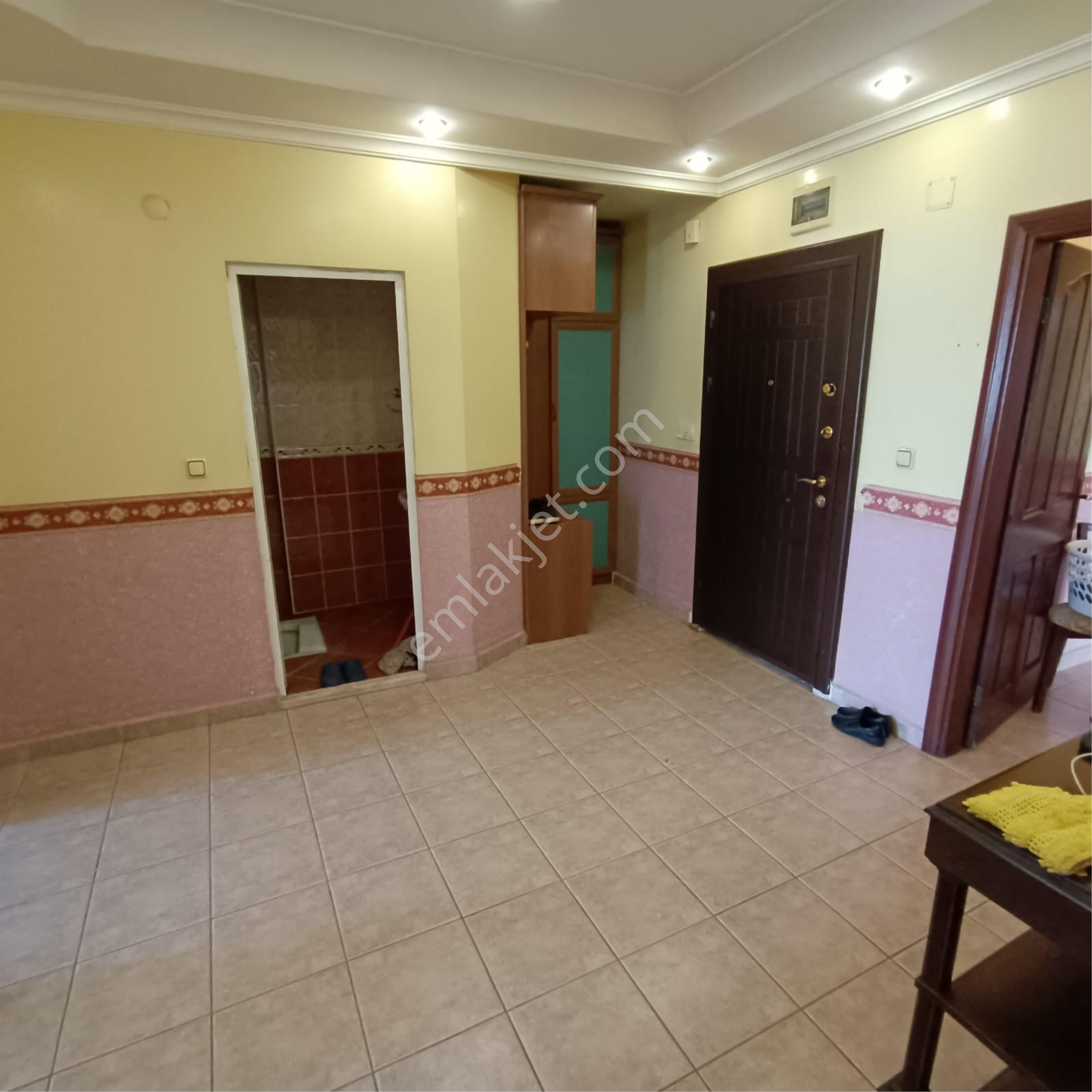 Pirireis Mahallesi 3+1 Geniş Oturumlu 190m2 Eşyalı Daire - Görsel 15