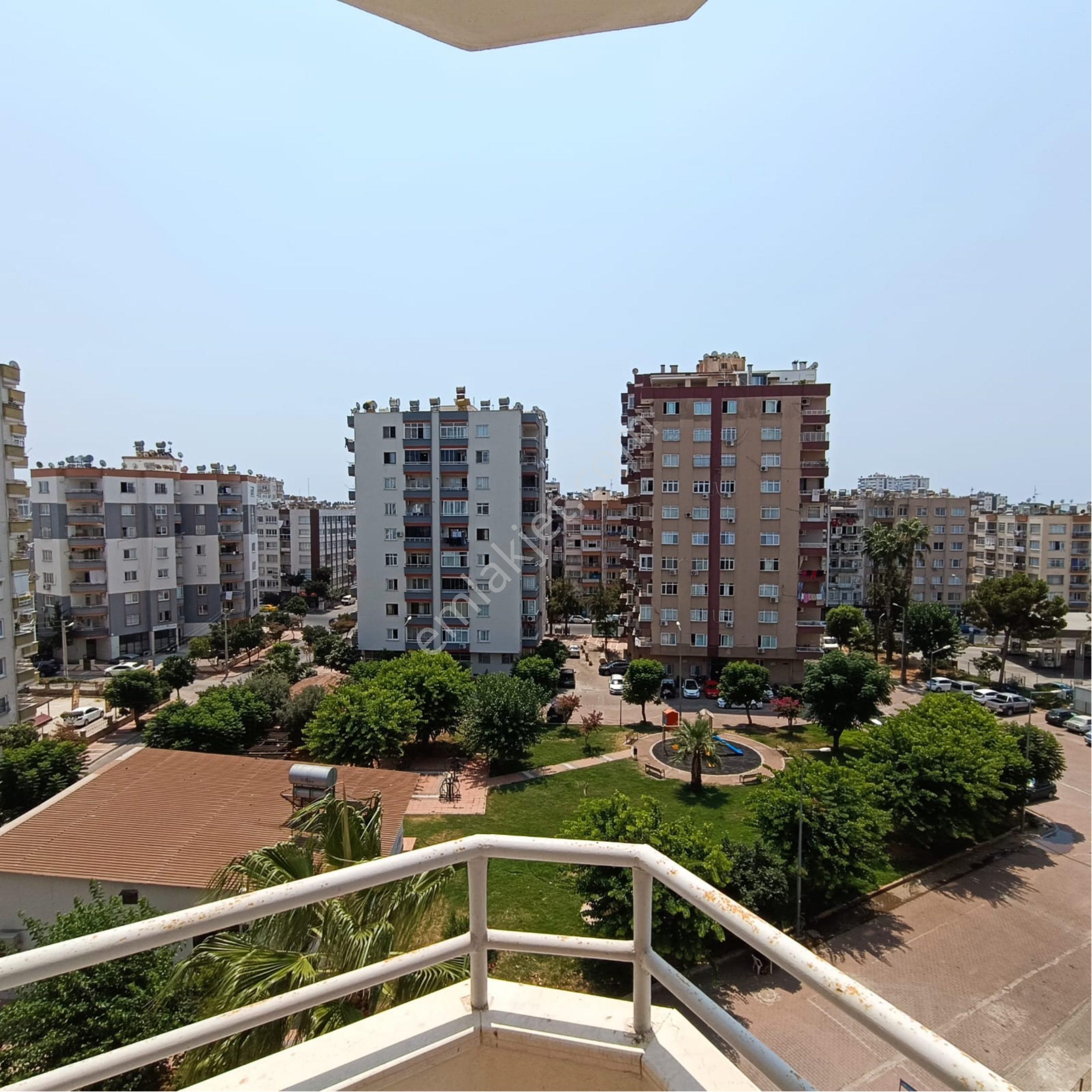 Pirireis Mahallesi 3+1 Geniş Oturumlu 190m2 Eşyalı Daire - Görsel 7