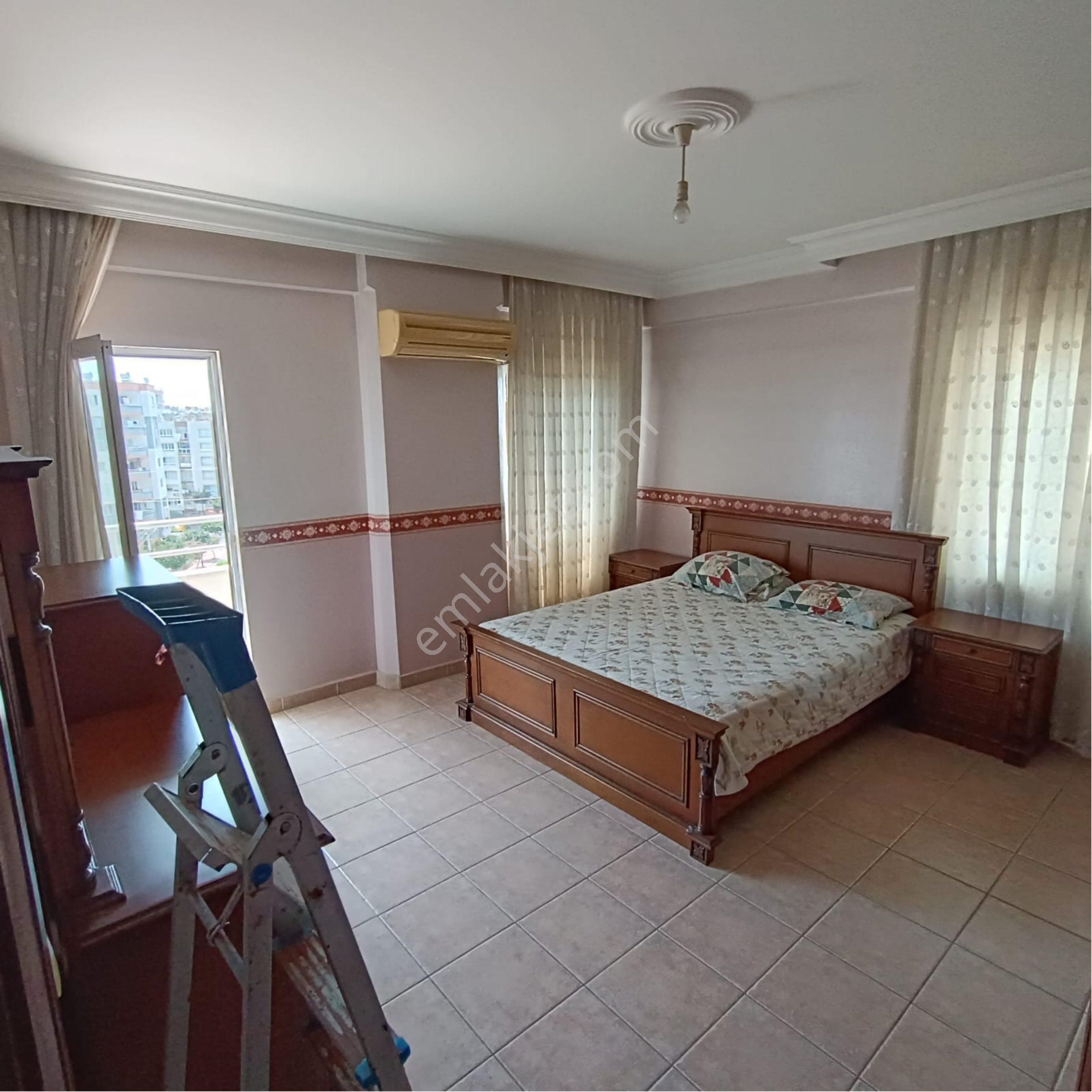 Pirireis Mahallesi 3+1 Geniş Oturumlu 190m2 Eşyalı Daire - Görsel 10