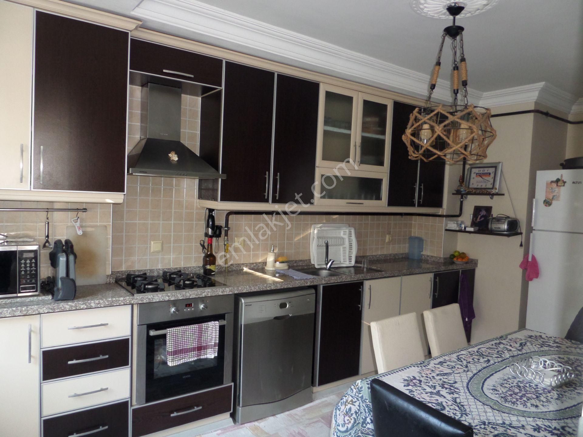 100.yılda,bulvara Yakın,7 Katlının 1.katı Satılık Daire - Görsel 3