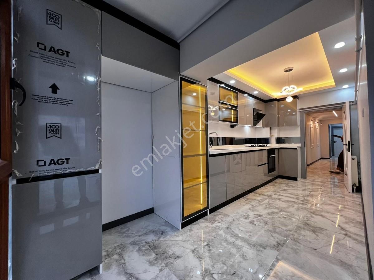 Maraşel Çakmak Mahde Mükemmel Konumda Arakat 3+1 Daire !!! - Görsel 12