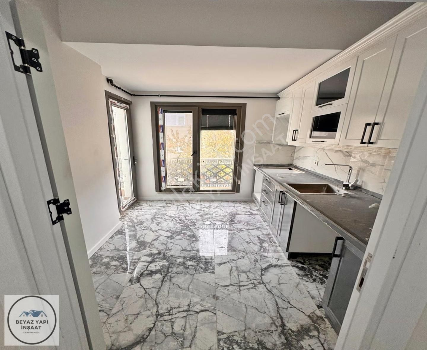 Beyaz Yapı'dan Butik Site İçerisin'de %80 Kredili 2+1 Ara Kat !