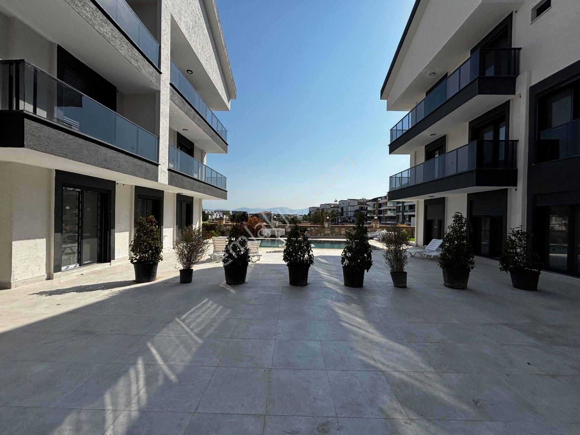 Denize 350 Mt. Mesafeli Havuzlu,asansörlü Ara Kat Daire - Görsel 15