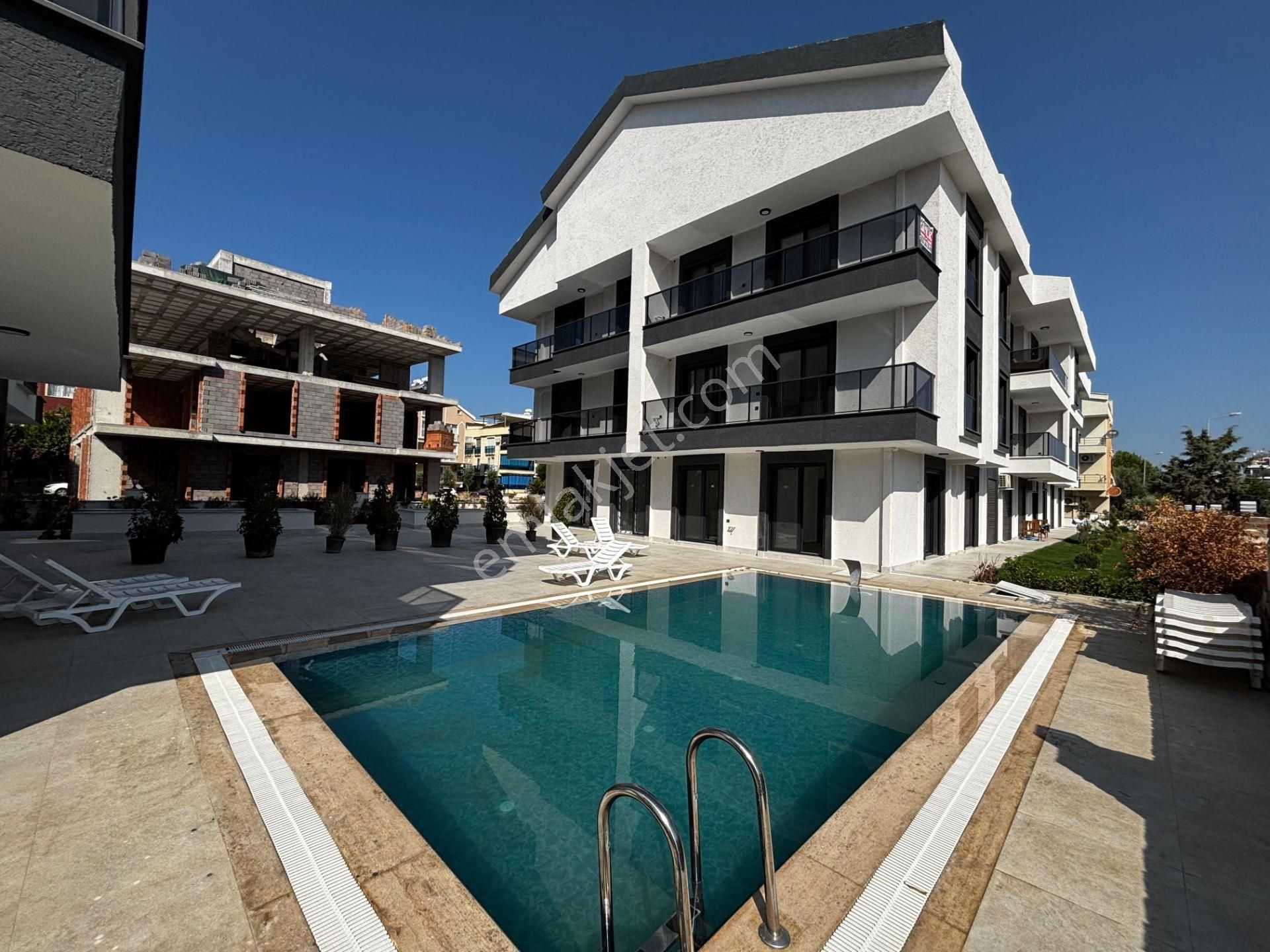 Denize 350 Mt. Mesafeli Havuzlu,asansörlü Ara Kat Daire - Görsel 2