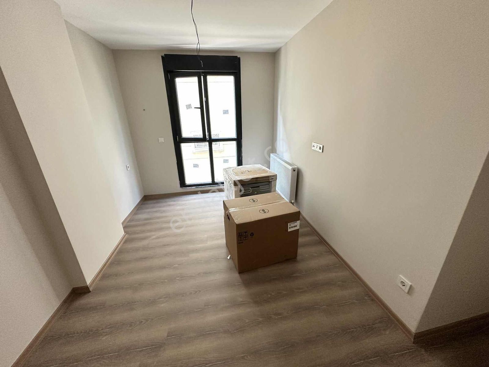 İnox'dan İdealtepe Koruya Komşu Yeni Binada 3.kat 2+1 Daire - Görsel 4