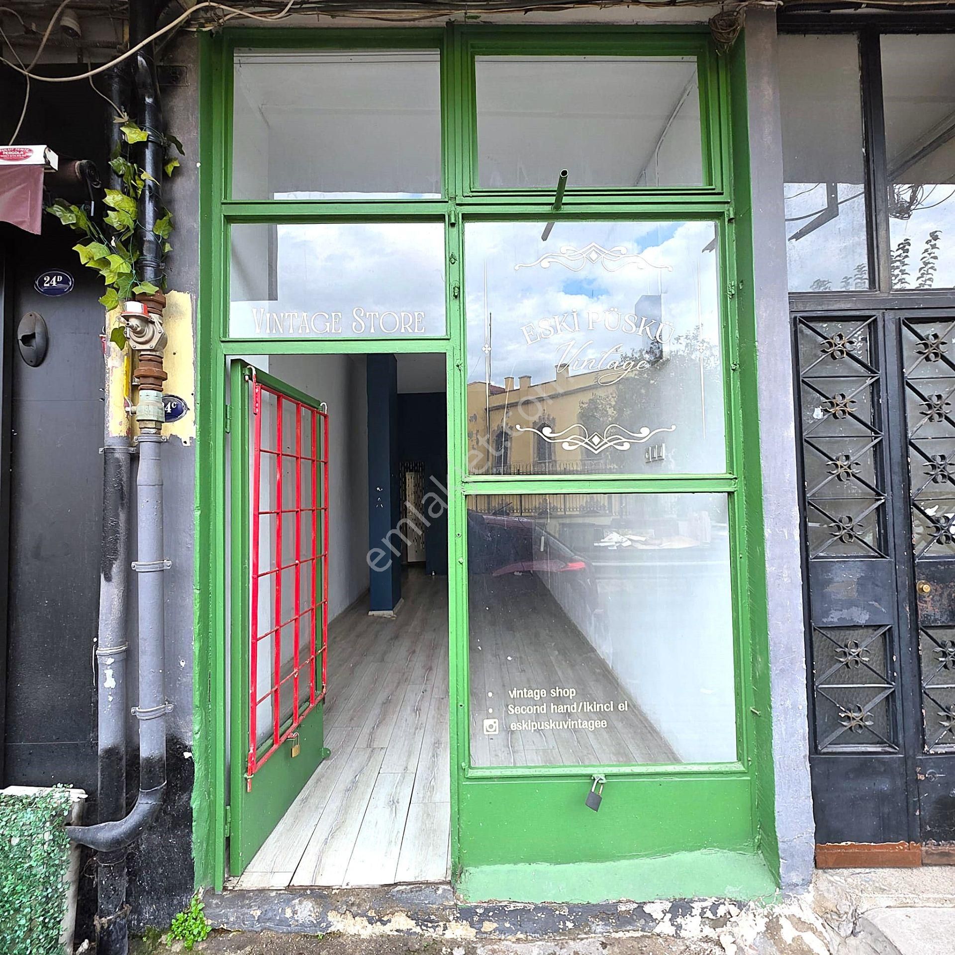 Simge'den Mithatpaşa Caddesi Yanı Hamam Sokağında Kiralık İşyeri - Görsel 4