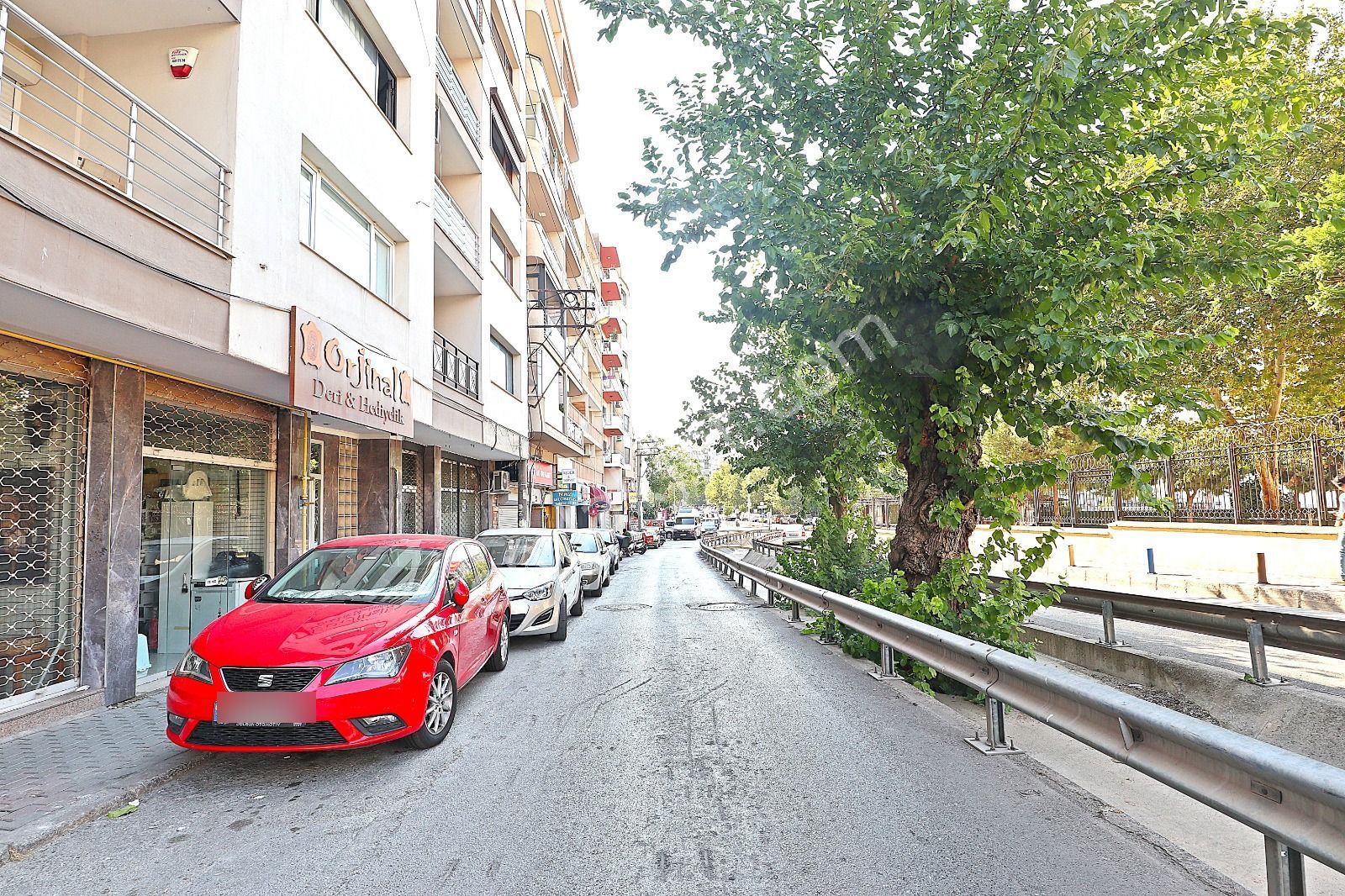Simge'den Mithatpaşa Caddesi Yanı Hamam Sokağında Kiralık İşyeri - Görsel 14