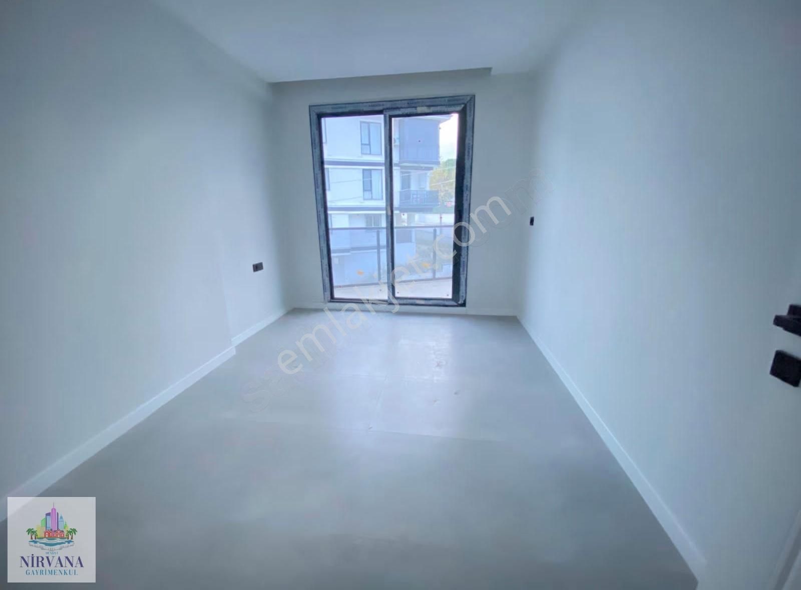 Şemikler'de 3+1 Satılık Arakat Daire, 160 M2