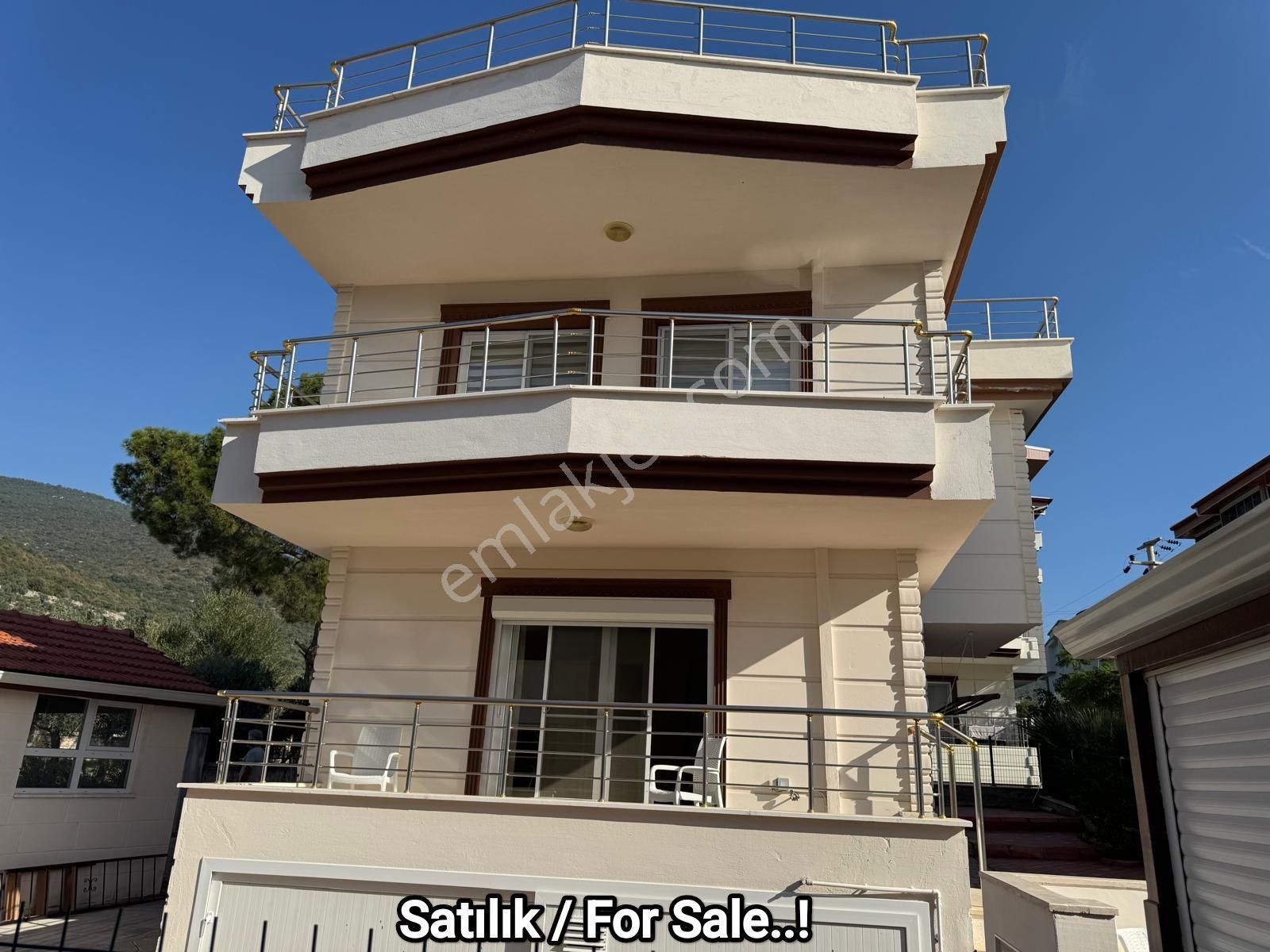 Didim Akbük'te Tam Müstakil Ve Eşyalı Villa