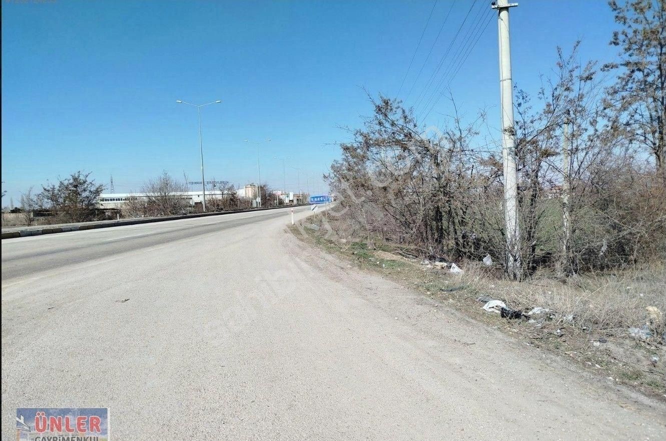 Konya Yolu Üzerinde 3884 Metrekare Tek Tapu Asfalta Cepheli Ticari Arsa - Görsel 8