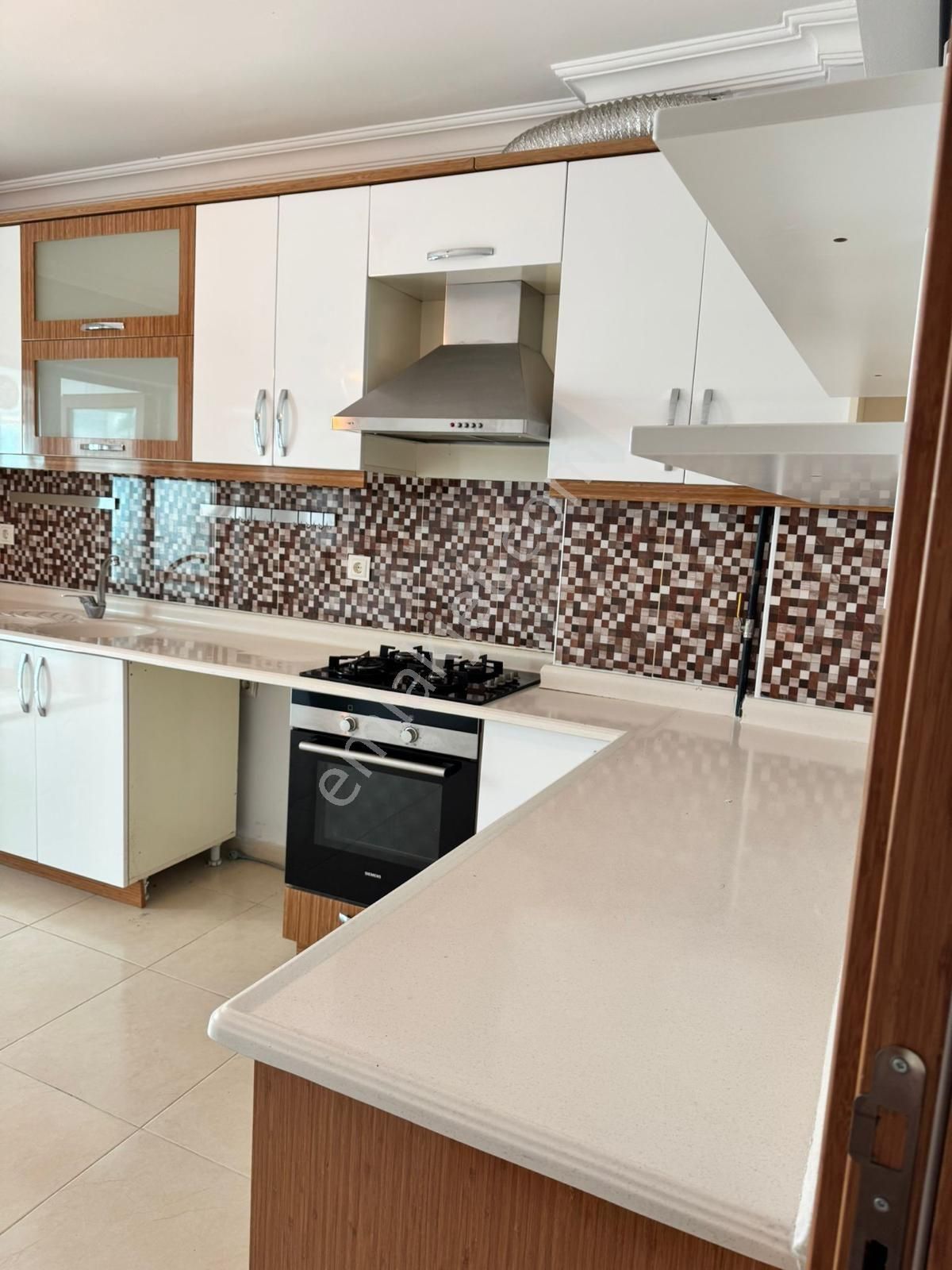 Cengizhan Mahallesinde 3+1 Lüx Daire - Görsel 14