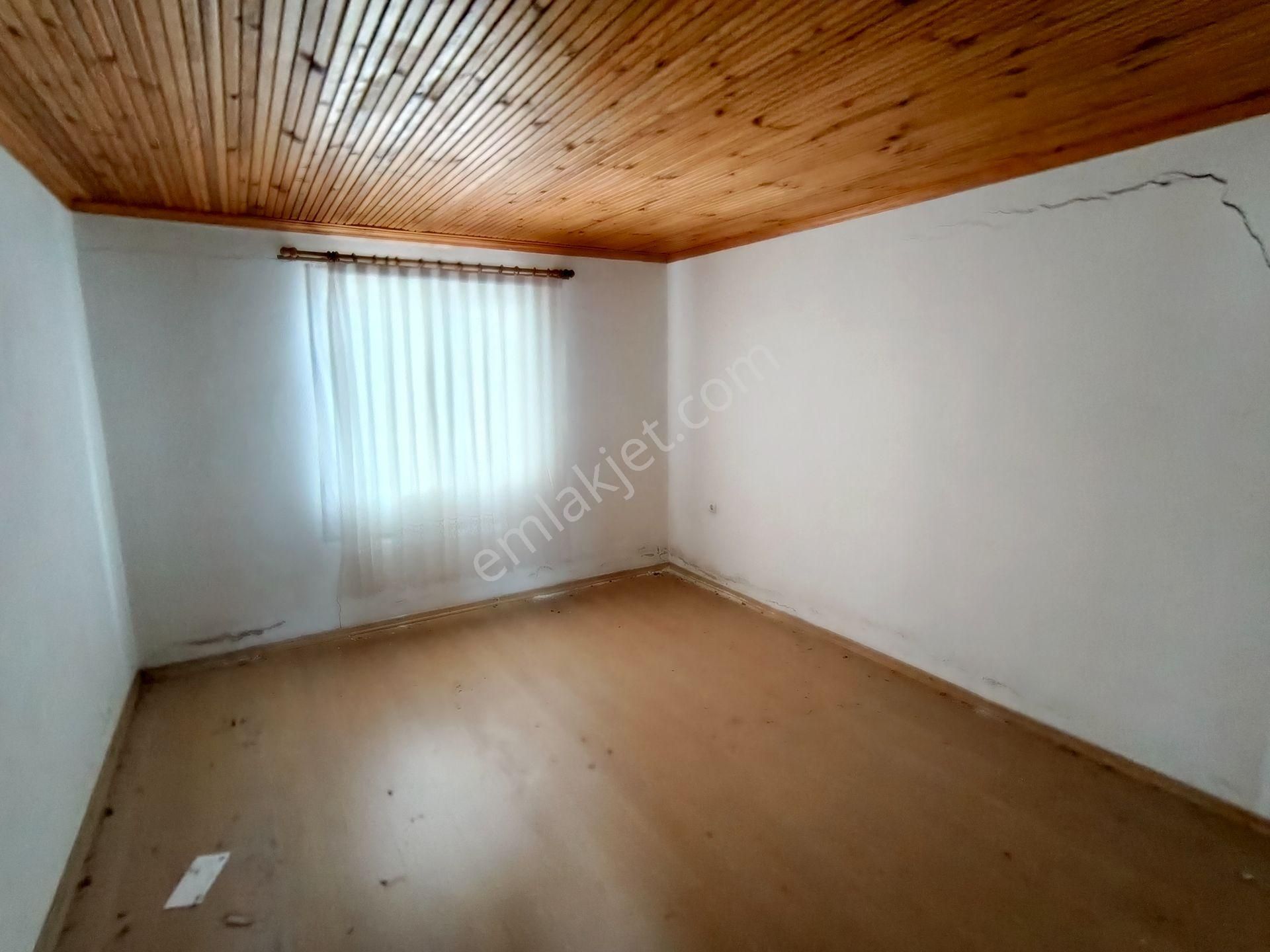 Bulut Yatırımdan 300 M² % 25 İmarlı Merkezi Konumda Ev Ve Arsası - Görsel 18