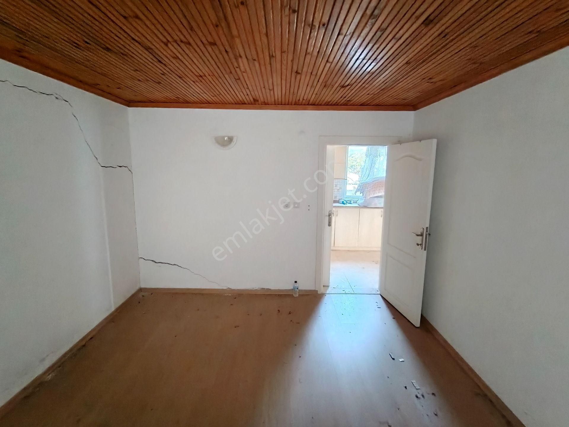 Bulut Yatırımdan 300 M² % 25 İmarlı Merkezi Konumda Ev Ve Arsası - Görsel 19