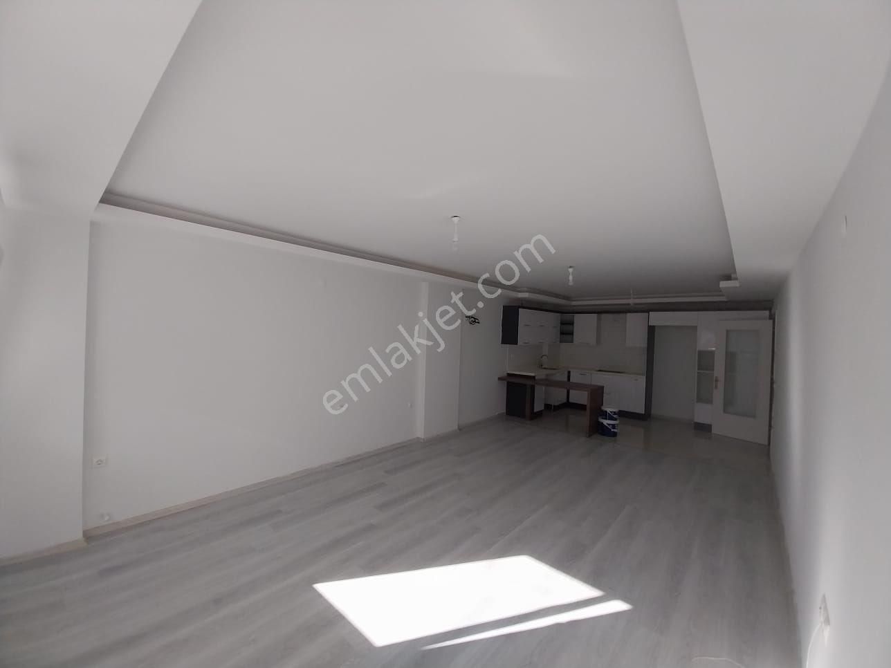 Merkezi Konumda Ara Kat 2+1 Satılık Daire - Görsel 4