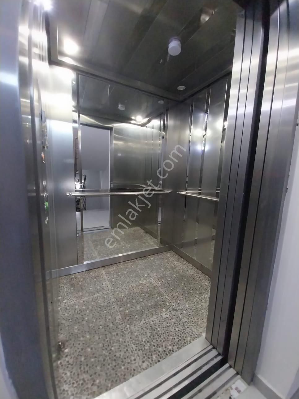 Merkezi Konumda Ara Kat 2+1 Satılık Daire - Görsel 15