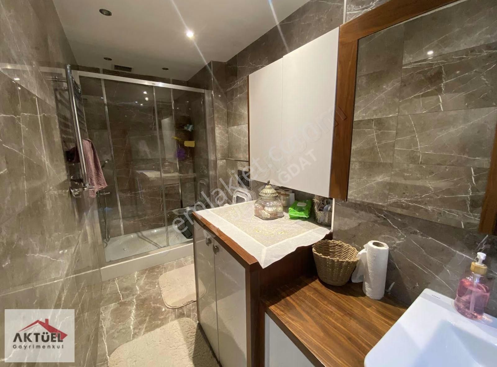 Suadiye'de Bağdata Çok Yakın 7/24 Güvenlikli 140 M2 Balkonlu 3+1 - Görsel 11