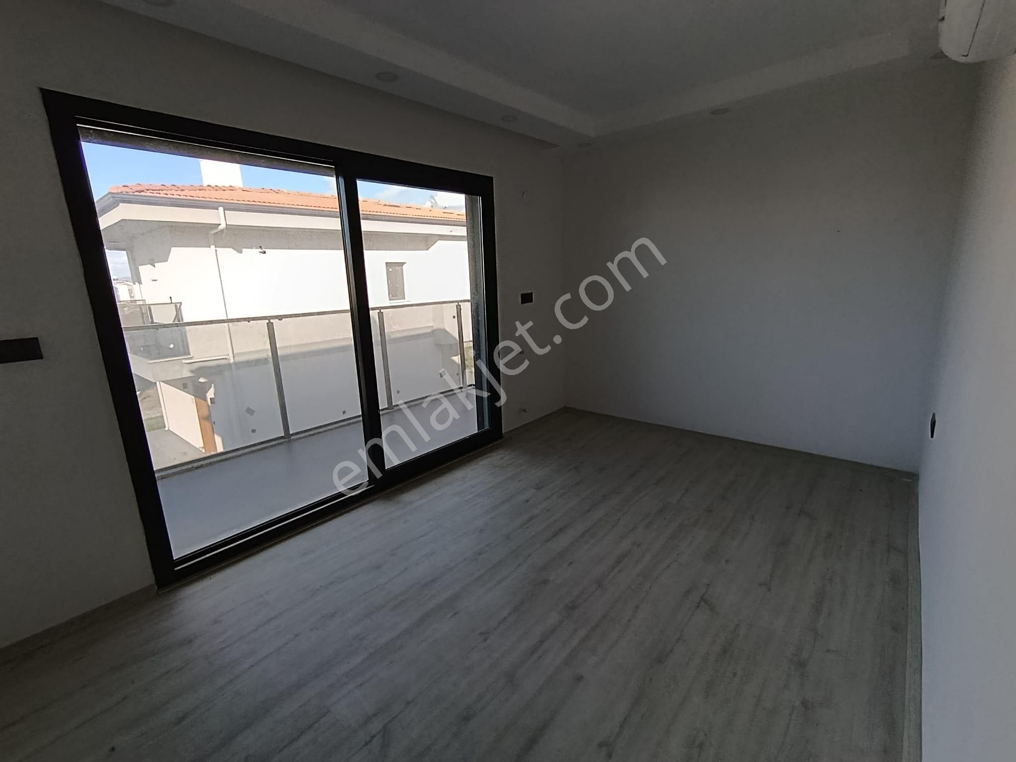 Kuşadası Güzelçamlı’nın En Gözde Konumunda Sıfır 3+1 Villa – Büyük Bahçe, Havuz, 12 Ay Yaşam! - Görsel 13