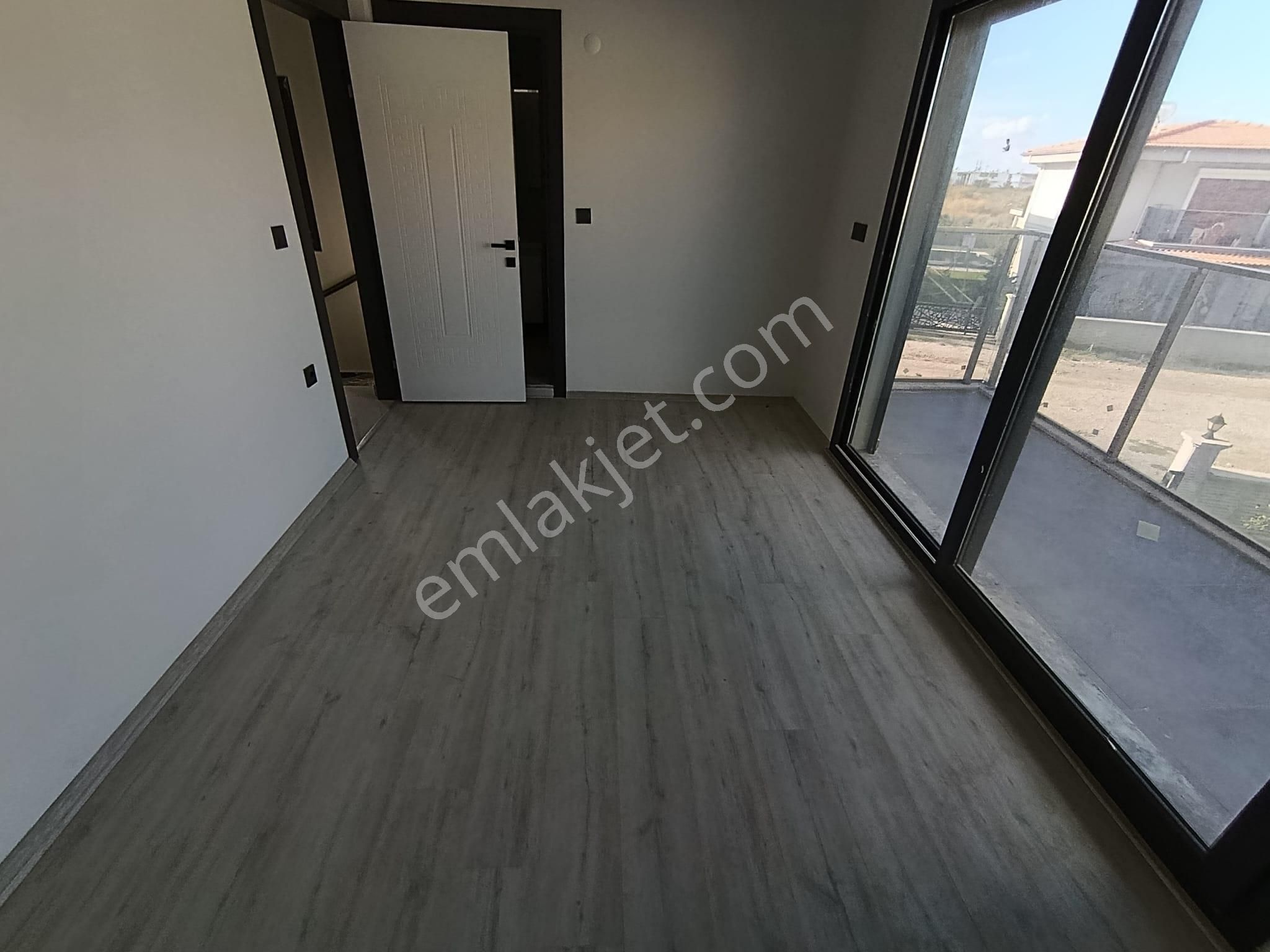 Kuşadası Güzelçamlı’nın En Gözde Konumunda Sıfır 3+1 Villa – Büyük Bahçe, Havuz, 12 Ay Yaşam! - Görsel 14