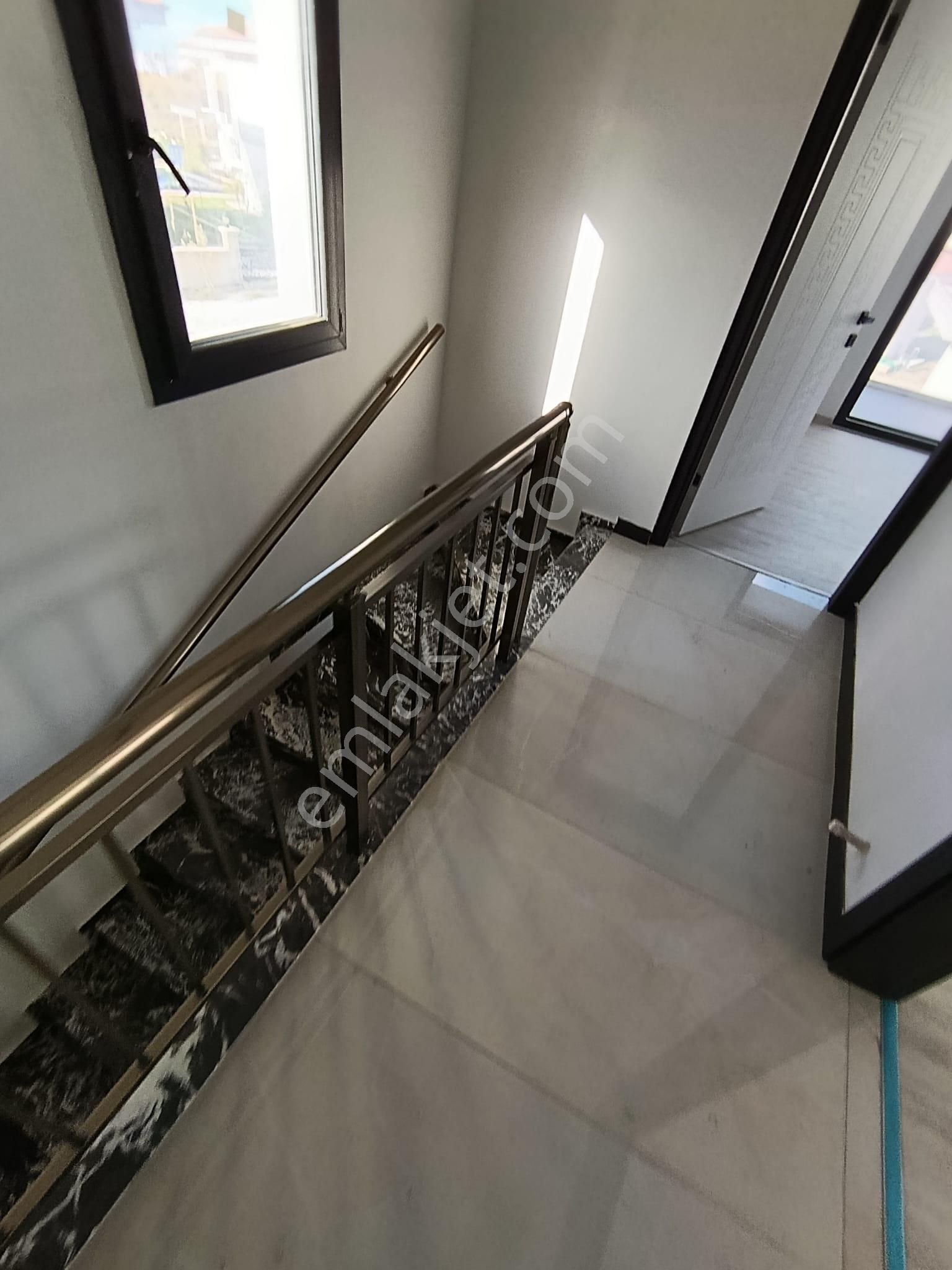 Kuşadası Güzelçamlı’nın En Gözde Konumunda Sıfır 3+1 Villa – Büyük Bahçe, Havuz, 12 Ay Yaşam! - Görsel 30