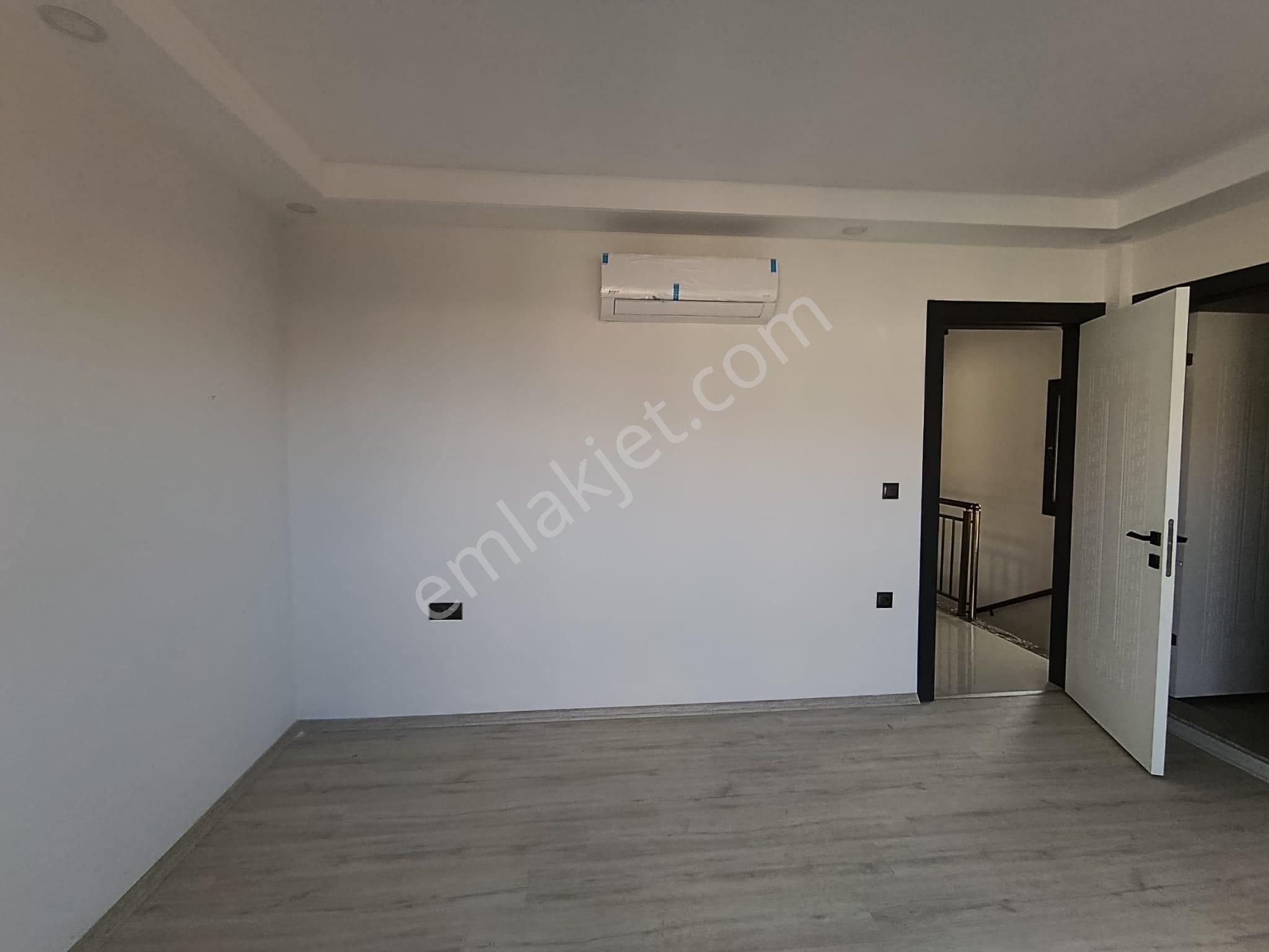 Kuşadası Güzelçamlı’nın En Gözde Konumunda Sıfır 3+1 Villa – Büyük Bahçe, Havuz, 12 Ay Yaşam! - Görsel 19