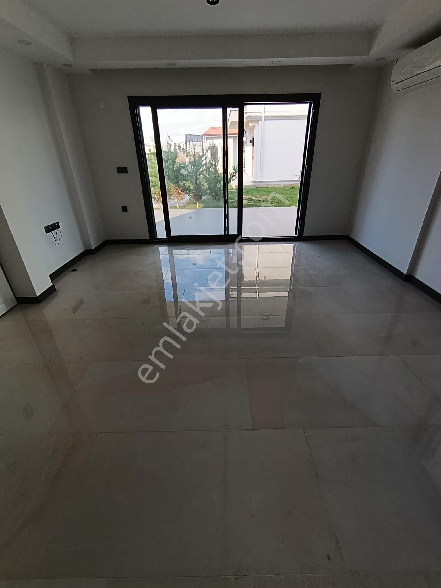 Kuşadası Güzelçamlı’nın En Gözde Konumunda Sıfır 3+1 Villa – Büyük Bahçe, Havuz, 12 Ay Yaşam! - Görsel 12