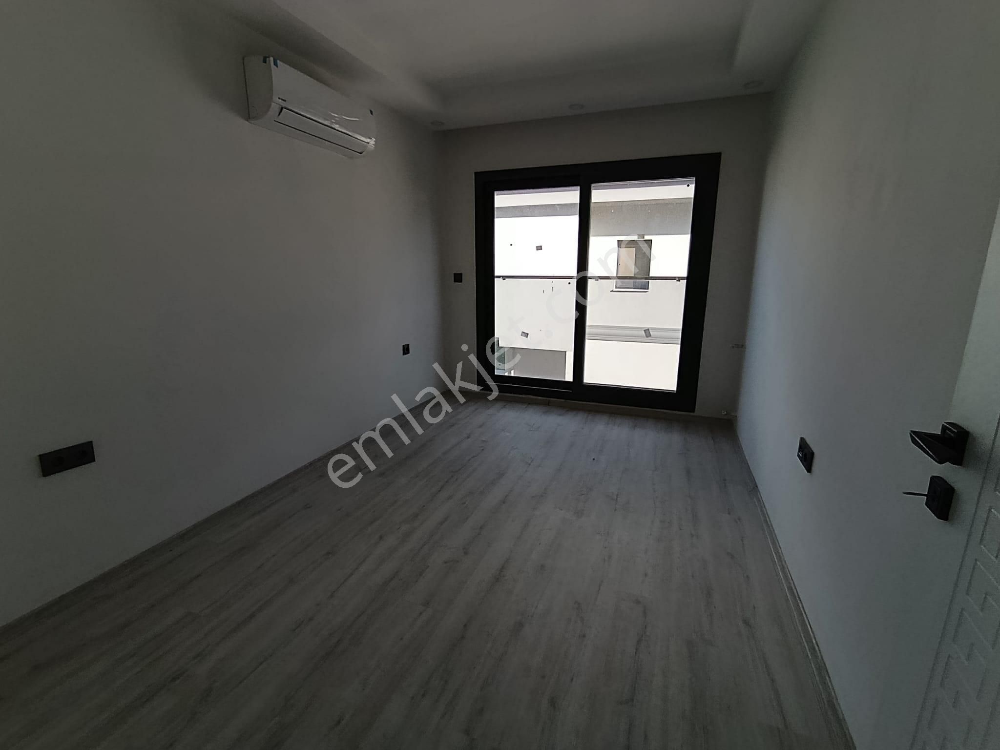 Kuşadası Güzelçamlı’nın En Gözde Konumunda Sıfır 3+1 Villa – Büyük Bahçe, Havuz, 12 Ay Yaşam! - Görsel 21