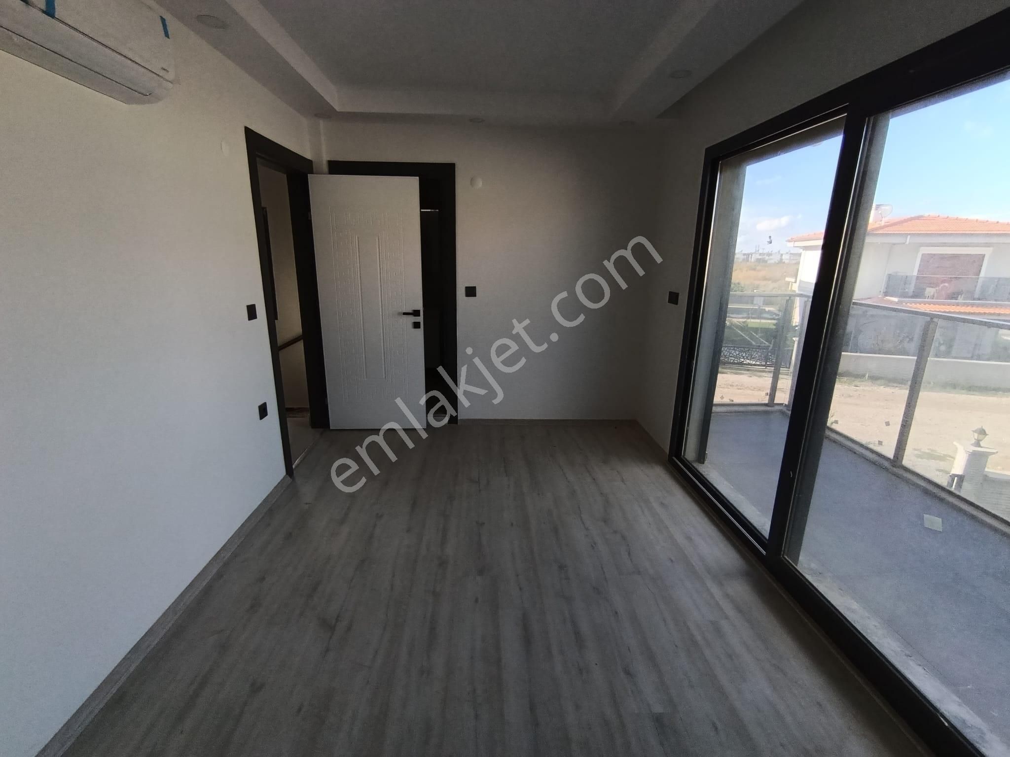 Kuşadası Güzelçamlı’nın En Gözde Konumunda Sıfır 3+1 Villa – Büyük Bahçe, Havuz, 12 Ay Yaşam! - Görsel 15