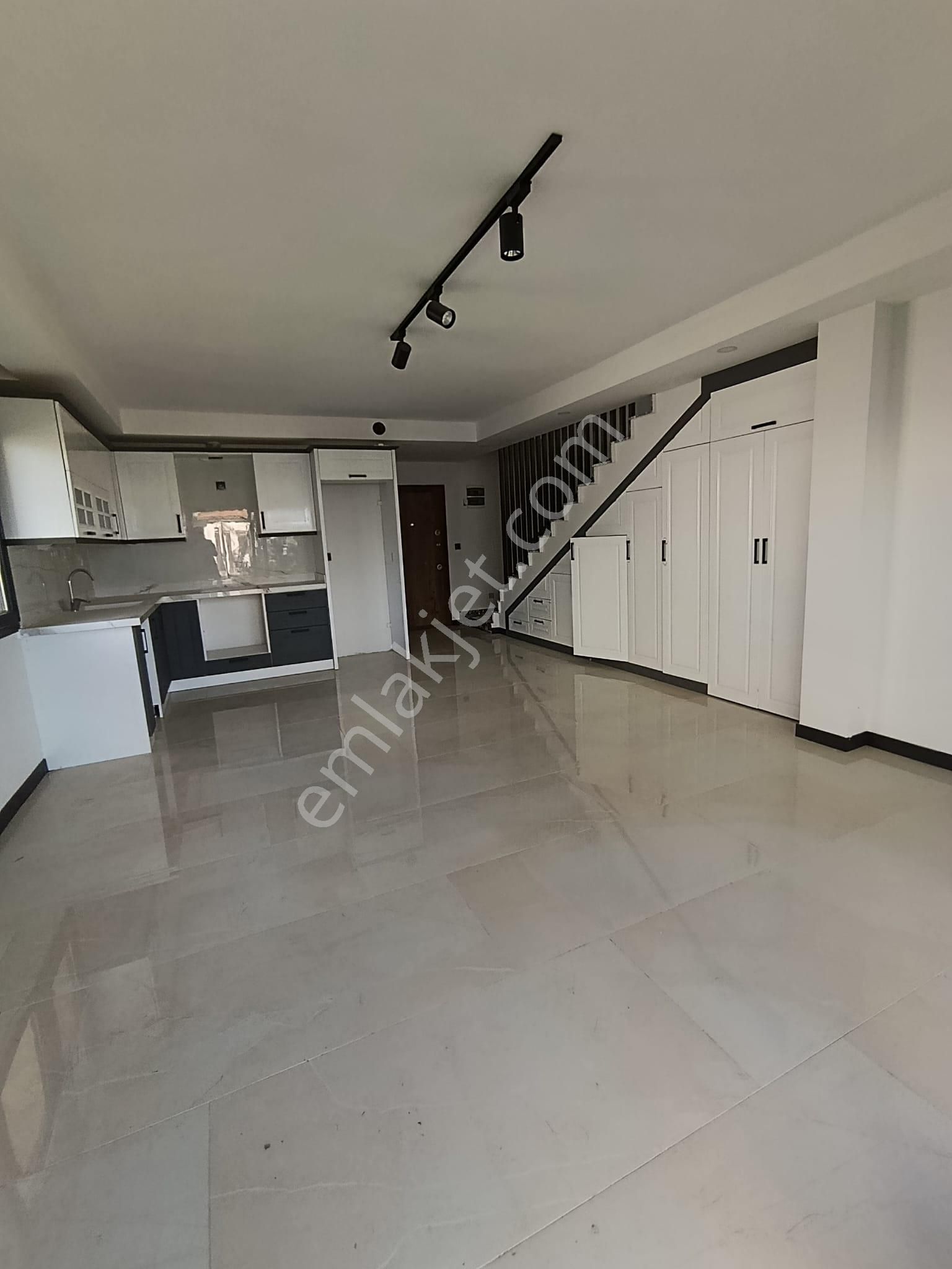 Kuşadası Güzelçamlı’nın En Gözde Konumunda Sıfır 3+1 Villa – Büyük Bahçe, Havuz, 12 Ay Yaşam! - Görsel 6