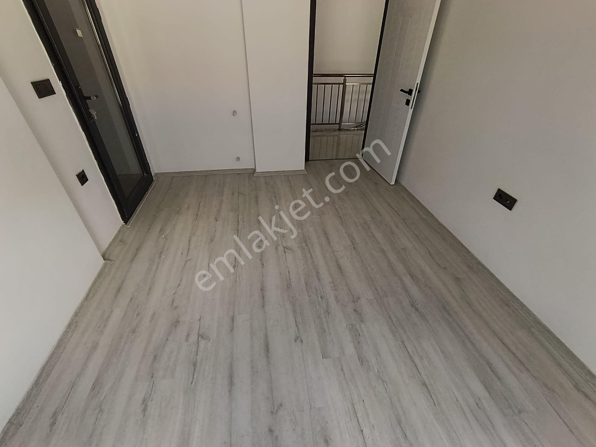 Kuşadası Güzelçamlı’nın En Gözde Konumunda Sıfır 3+1 Villa – Büyük Bahçe, Havuz, 12 Ay Yaşam! - Görsel 24