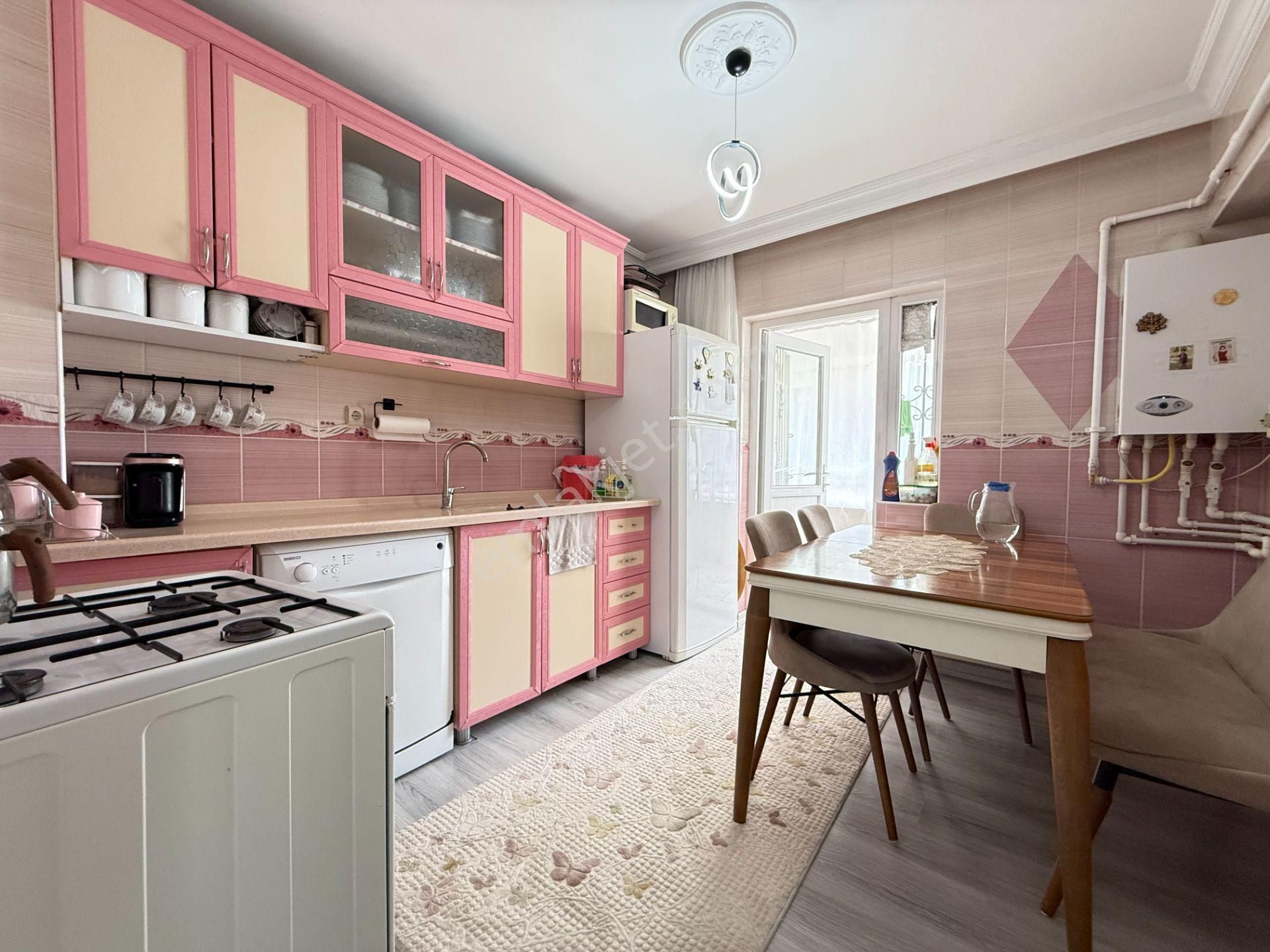 Kalecik Emlak'tan Karakol Yakını 95 M2 Masrafsız Güney Cephe 2+1 Fırsat