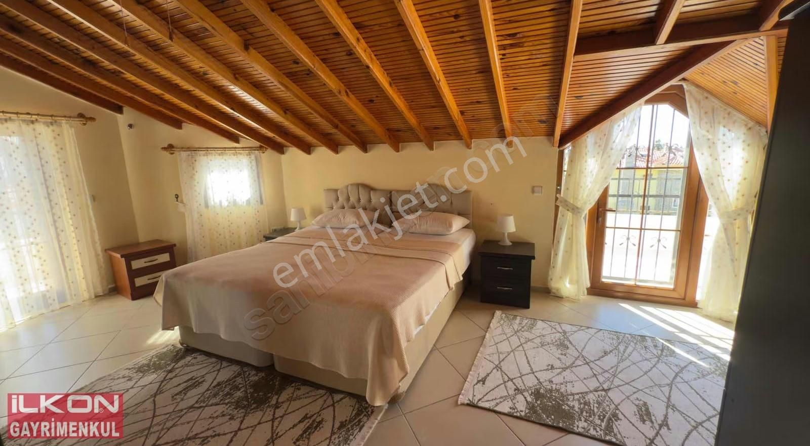 Fethiye Foça Mah.de İlkon'dan Kiralık 3+1 Eşyalı Müstakil Villa - Görsel 6