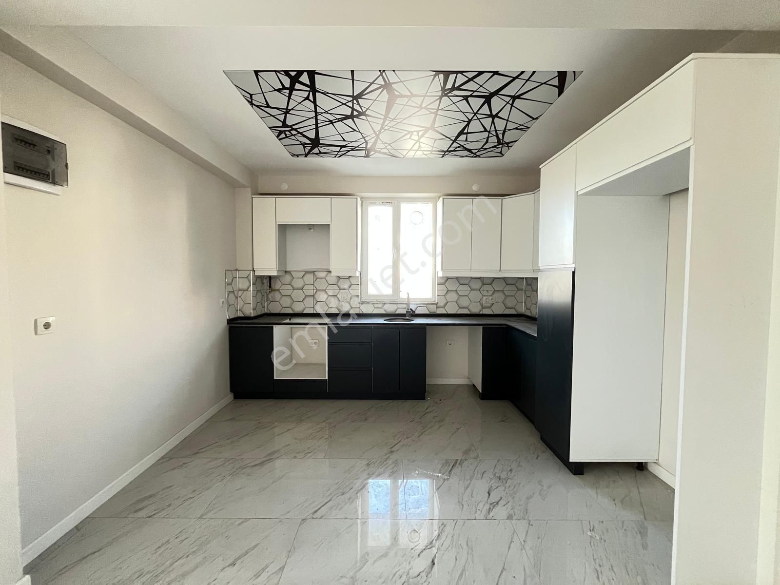 Kabakoz'da Şık Ve Modern Müstakil 3+1 Tripleks - Görsel 6